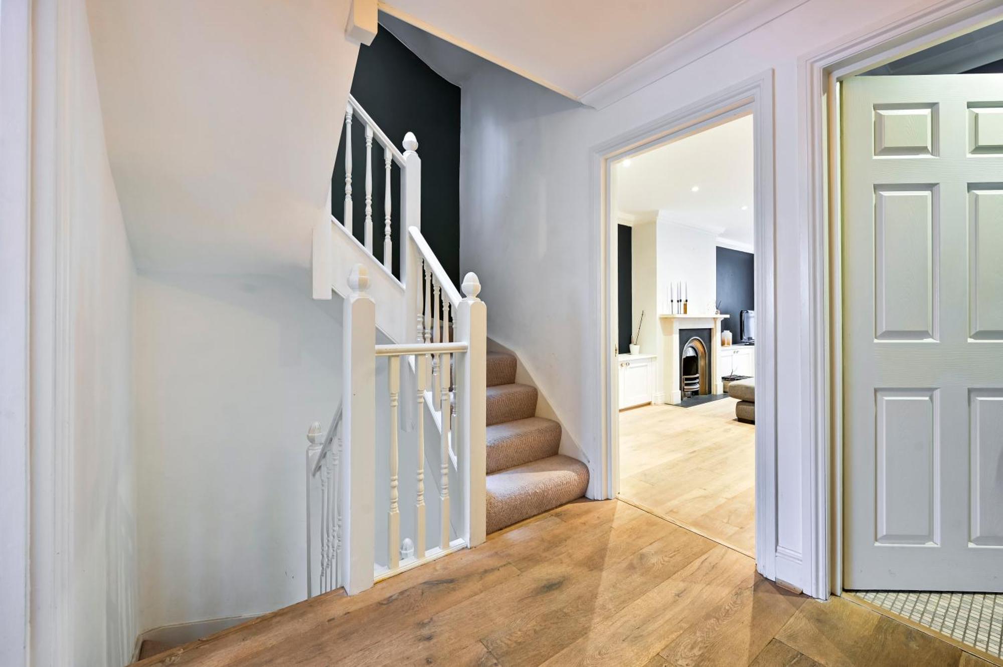 5 Bed House - Fancy - Sleep Up To 12 - * London