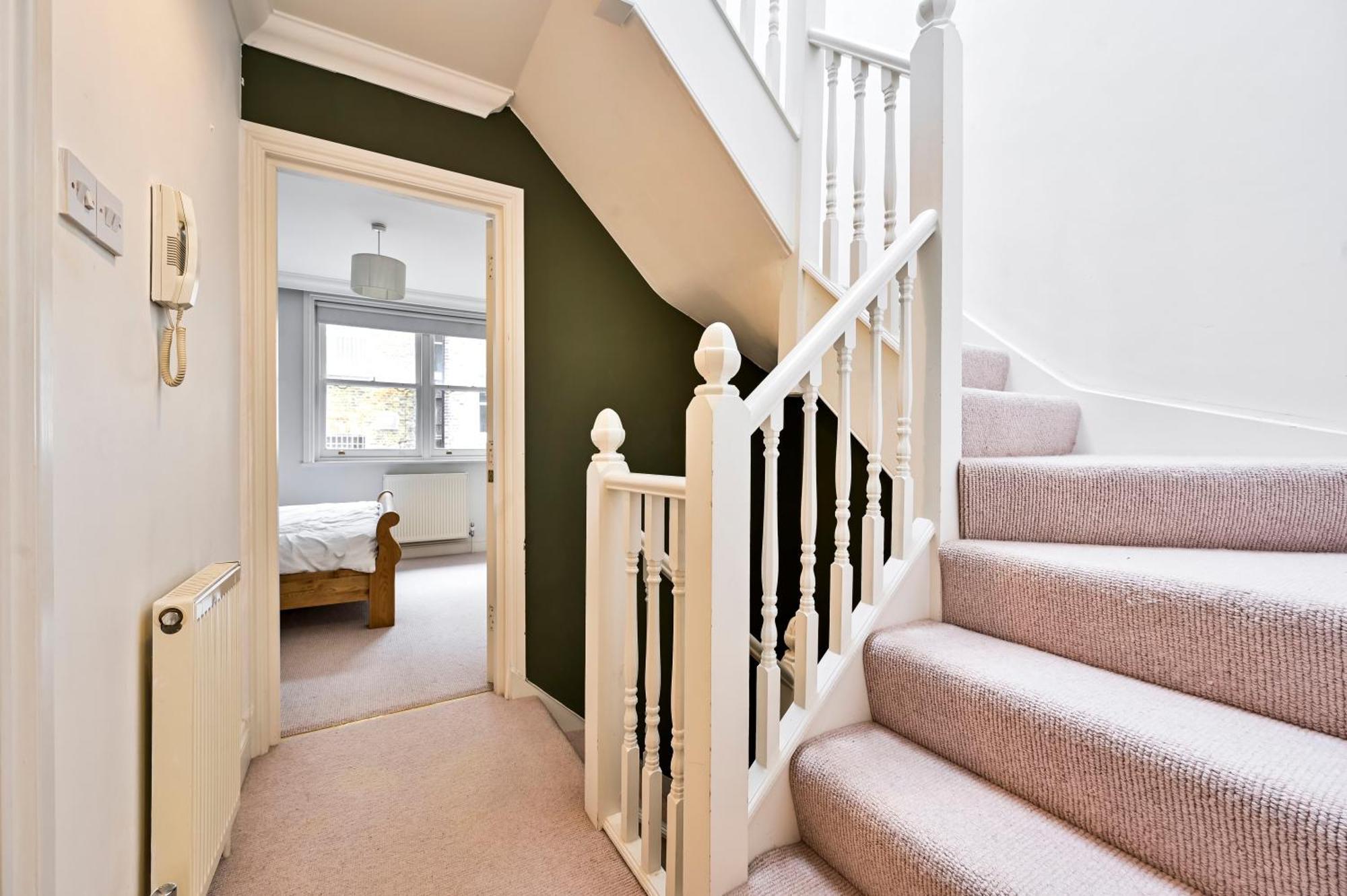 Holiday home 5 Bed House - Fancy - Sleep Up To 12 - London