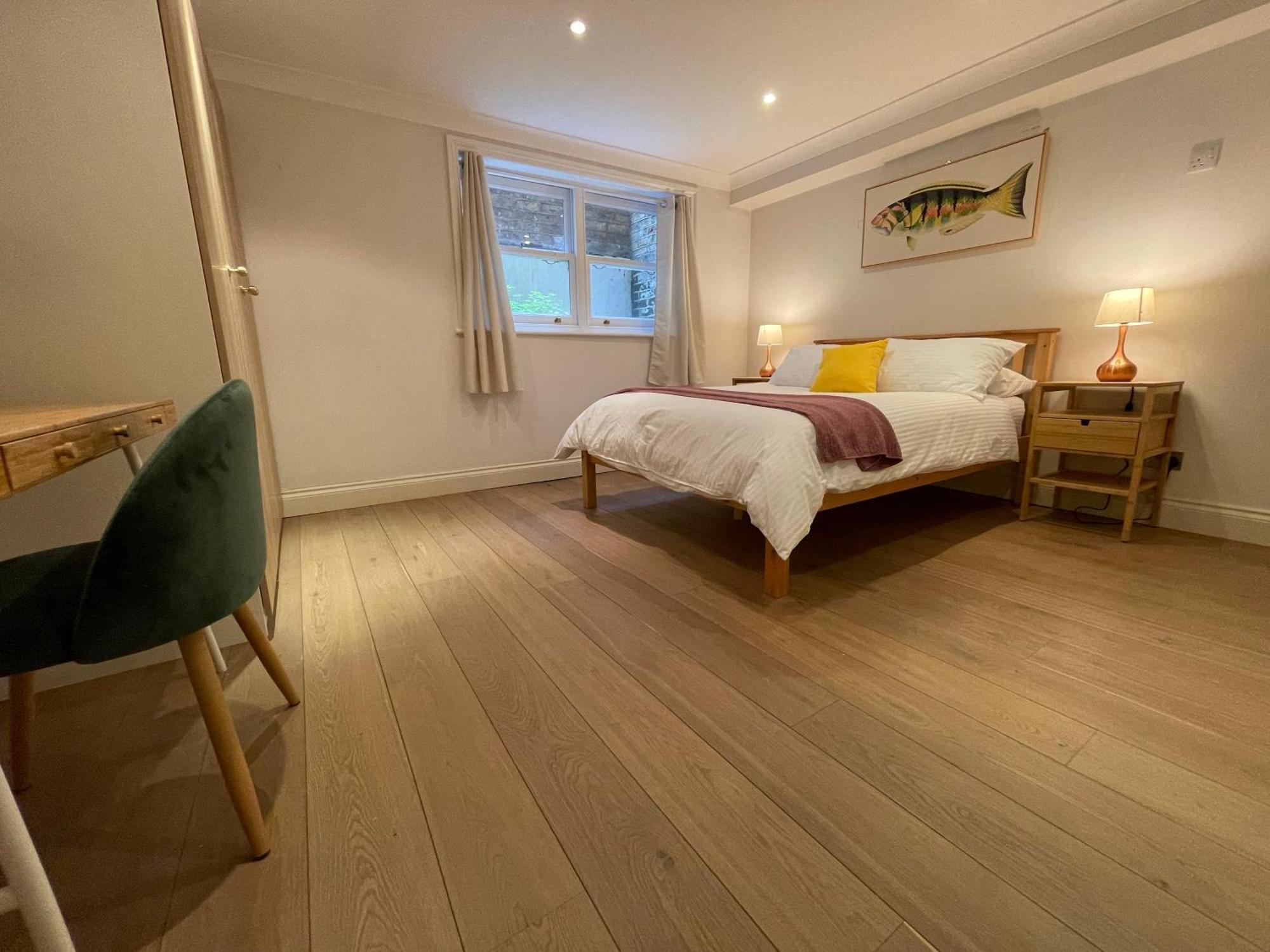 Ferienhaus 5 Bed House - Fancy - Sleep Up To 12 - London
