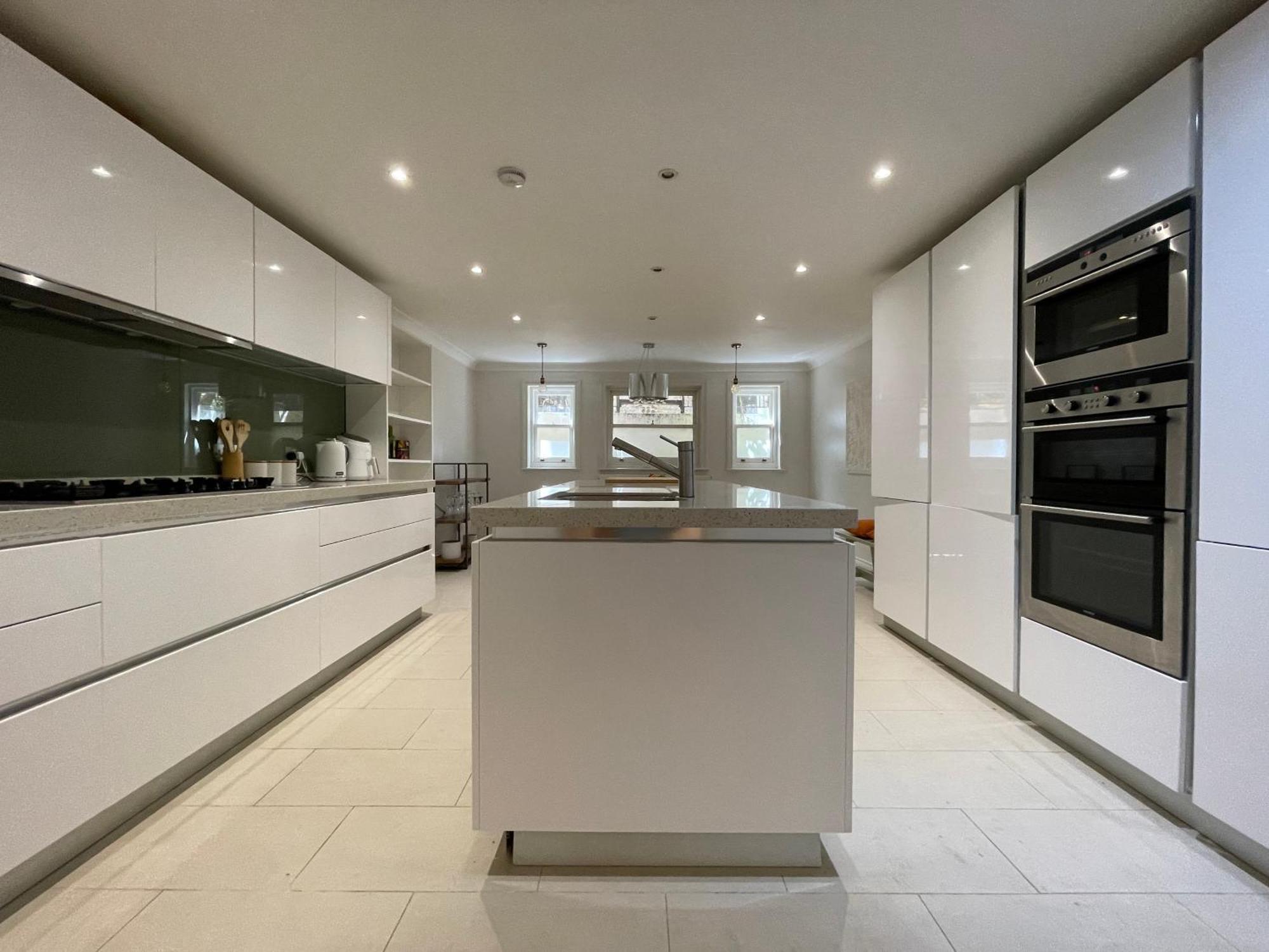 Ferienhaus 5 Bed House - Fancy - Sleep Up To 12 - *