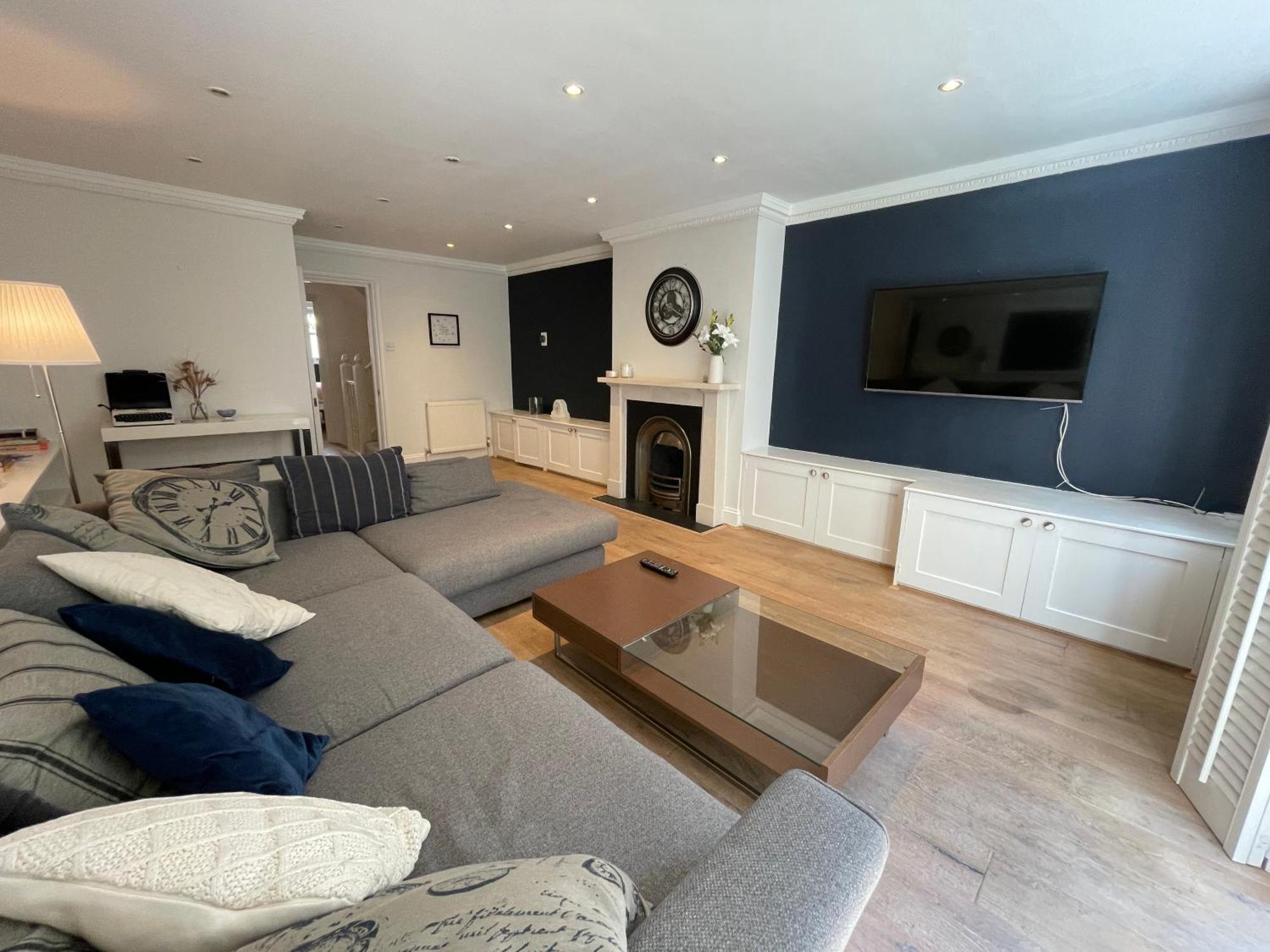 5 Bed House - Fancy - Sleep Up To 12 - Ferienhaus London