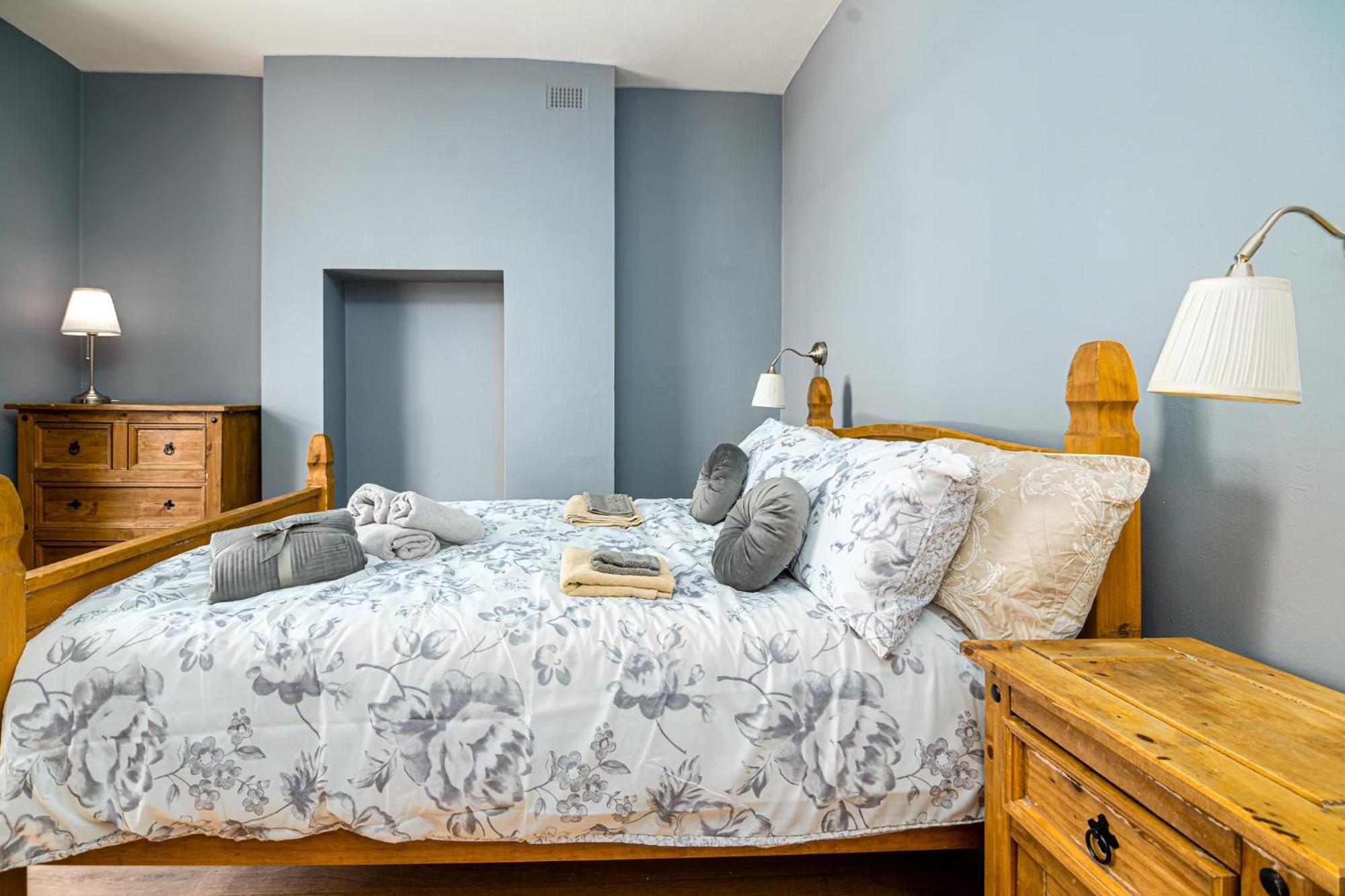 Beautiful House New Refurbished Guest house London