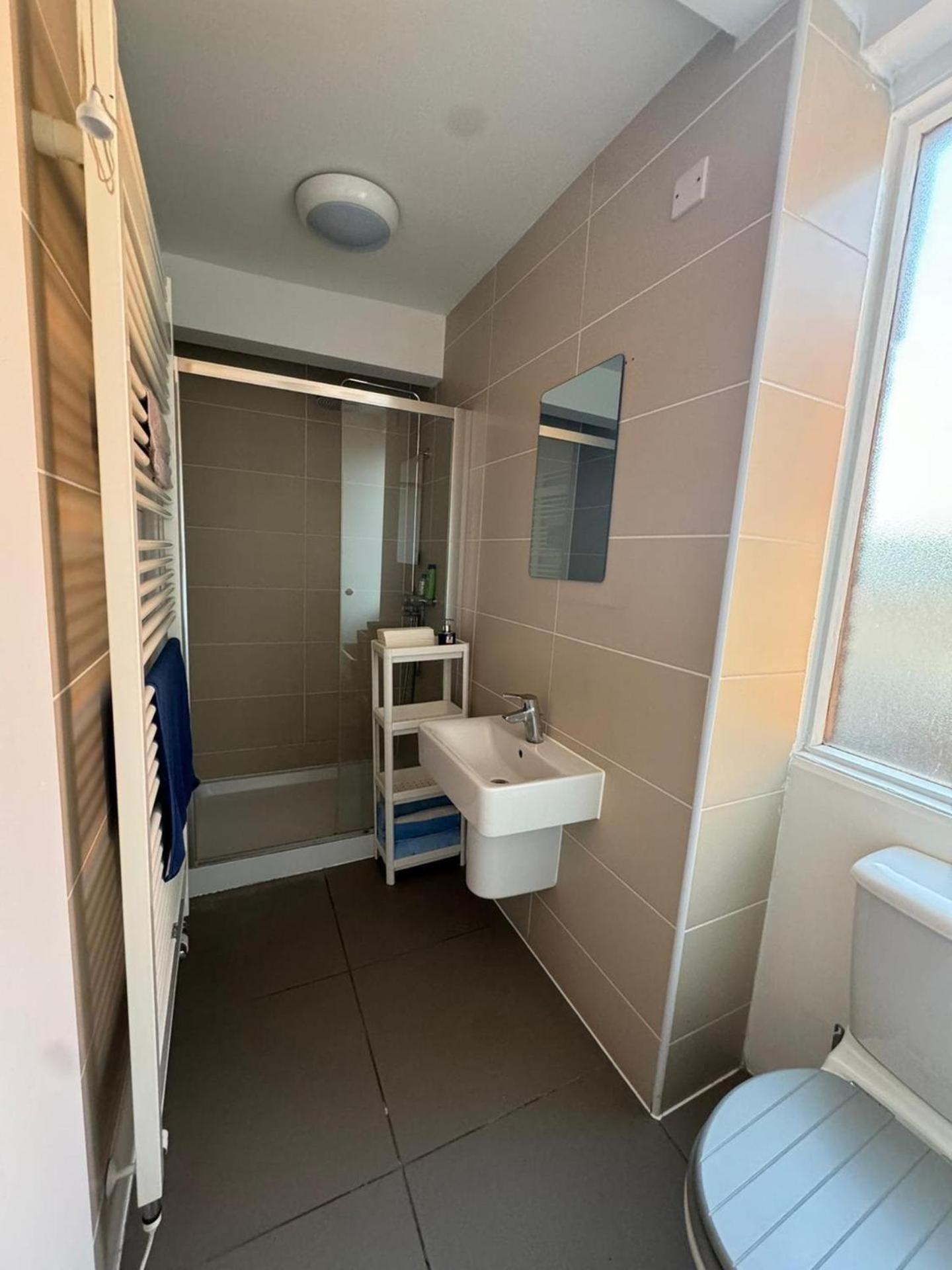 Fun Energetic Oasis In Islington Apartment London