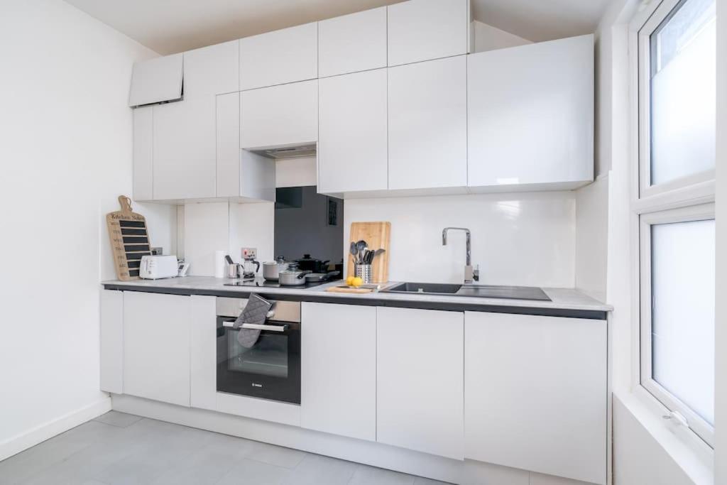 New 3bed Stylish With Amazing Transport *