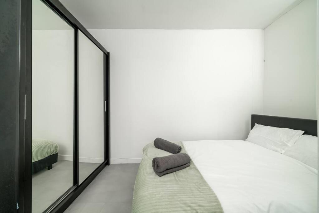New 3bed Stylish With Amazing Transport Apartment *