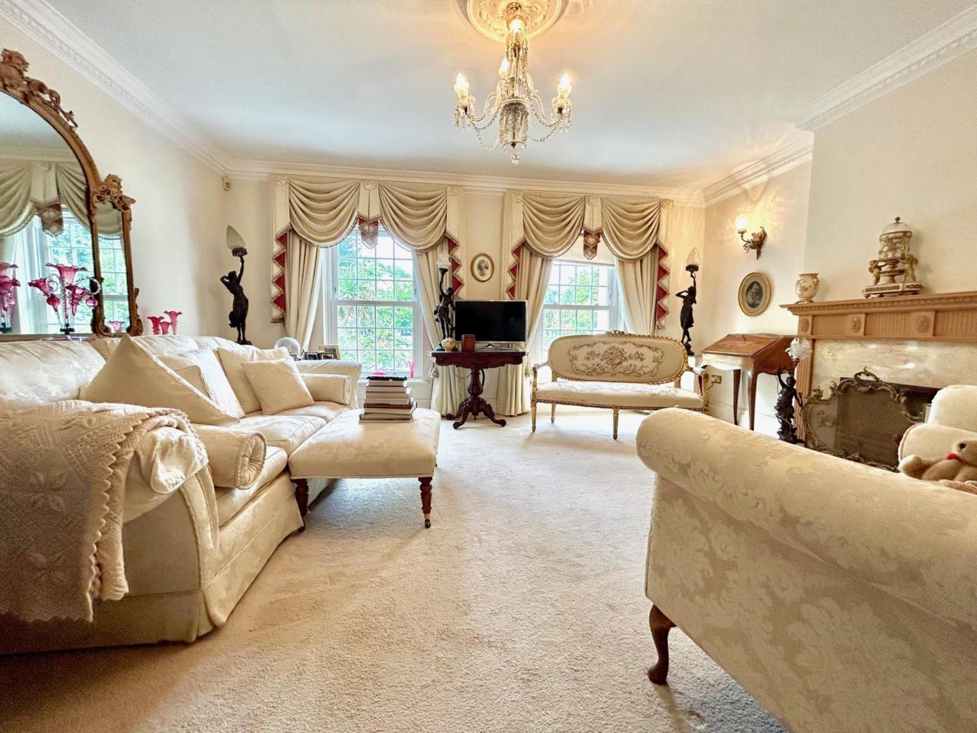 Beautiful In Gated Community Homestay *