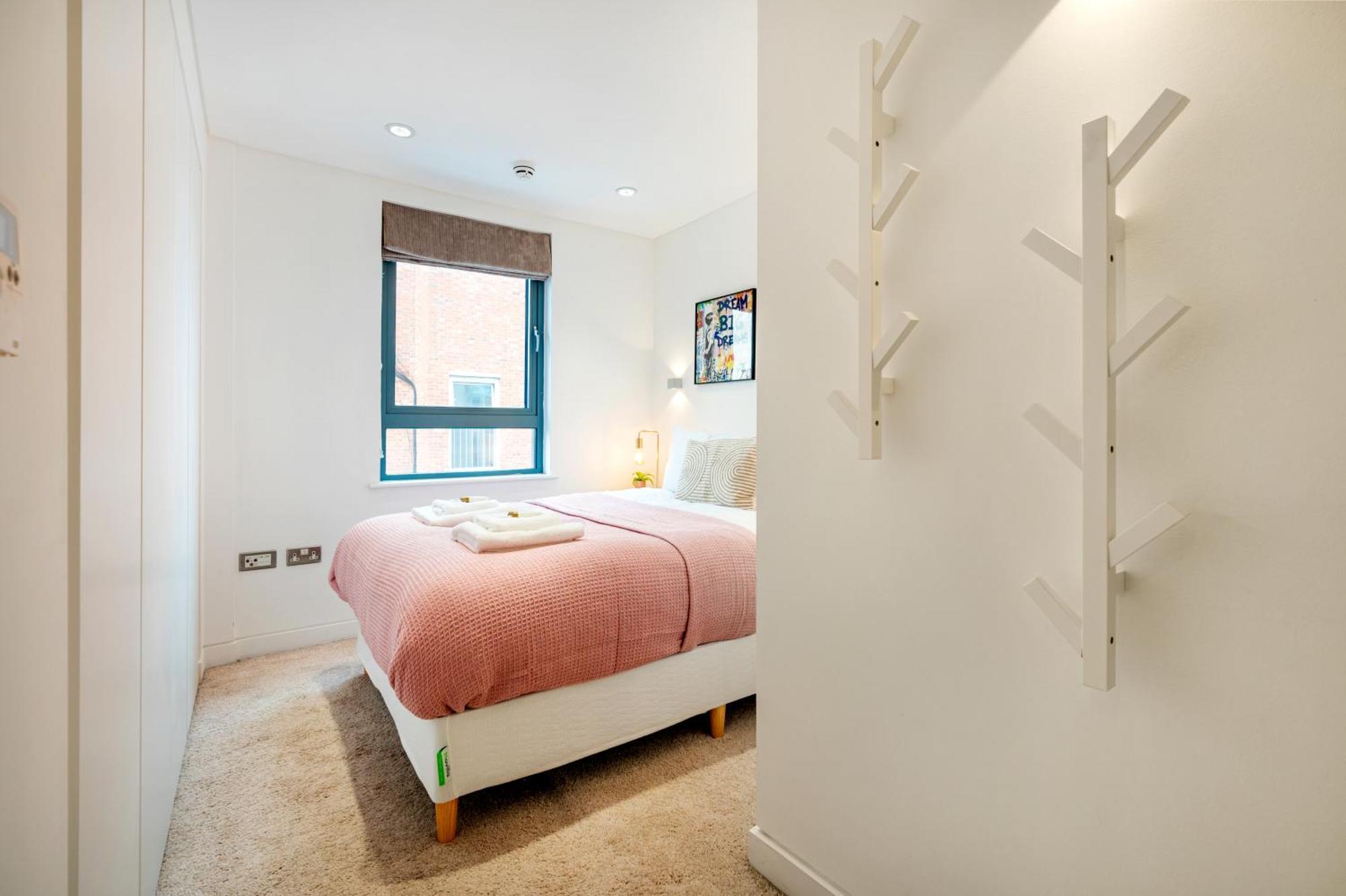 Apartment Urban Haven A Central Modern Gem