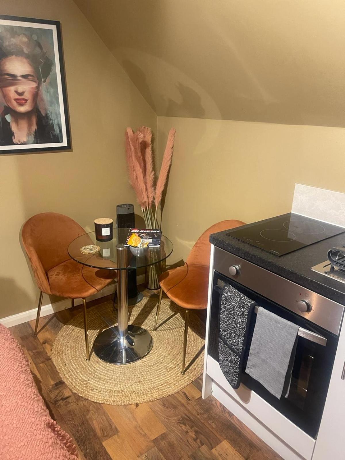 Hansville Park Apartment *