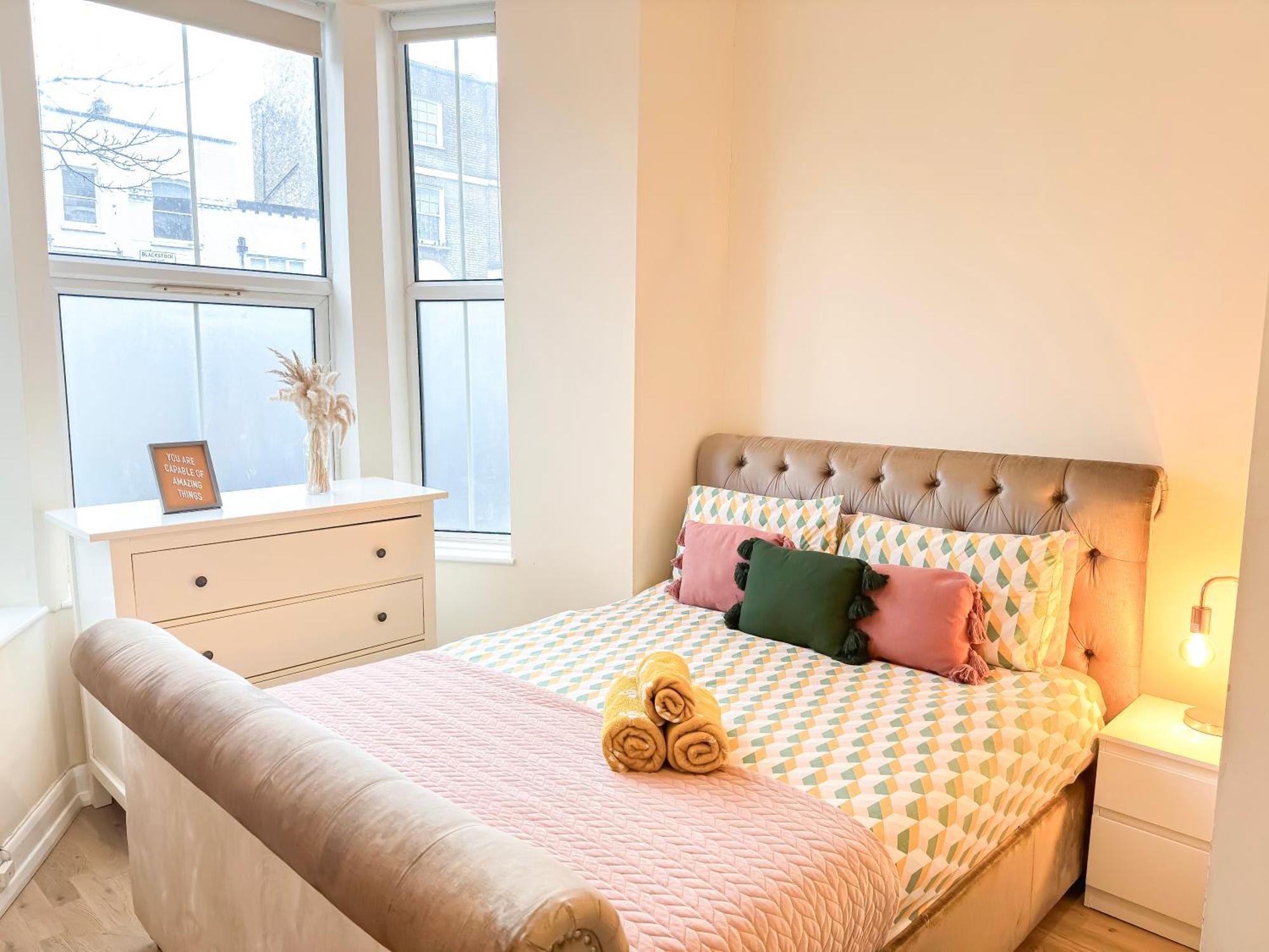 1-bedroom Flat With Small Garden & Paid Parking In Finsbury Park, Highbury Apartment London