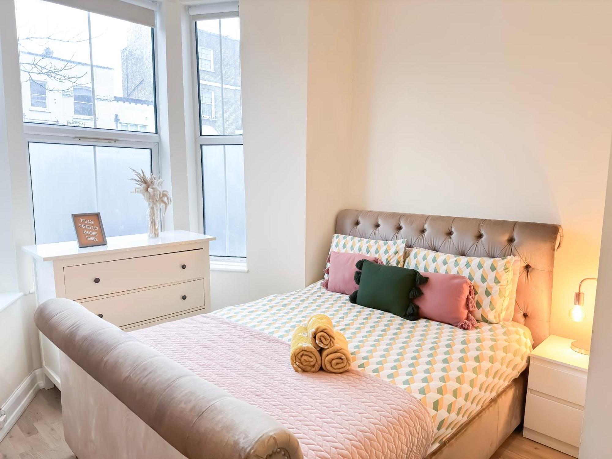 1-bedroom Flat With Small Garden & Paid Parking In Finsbury Park, Highbury London