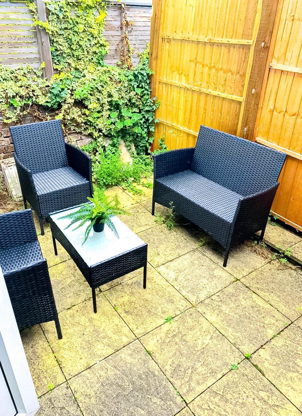 Apartment 1-bedroom Flat With Small Garden & Paid Parking In Finsbury Park, Highbury London