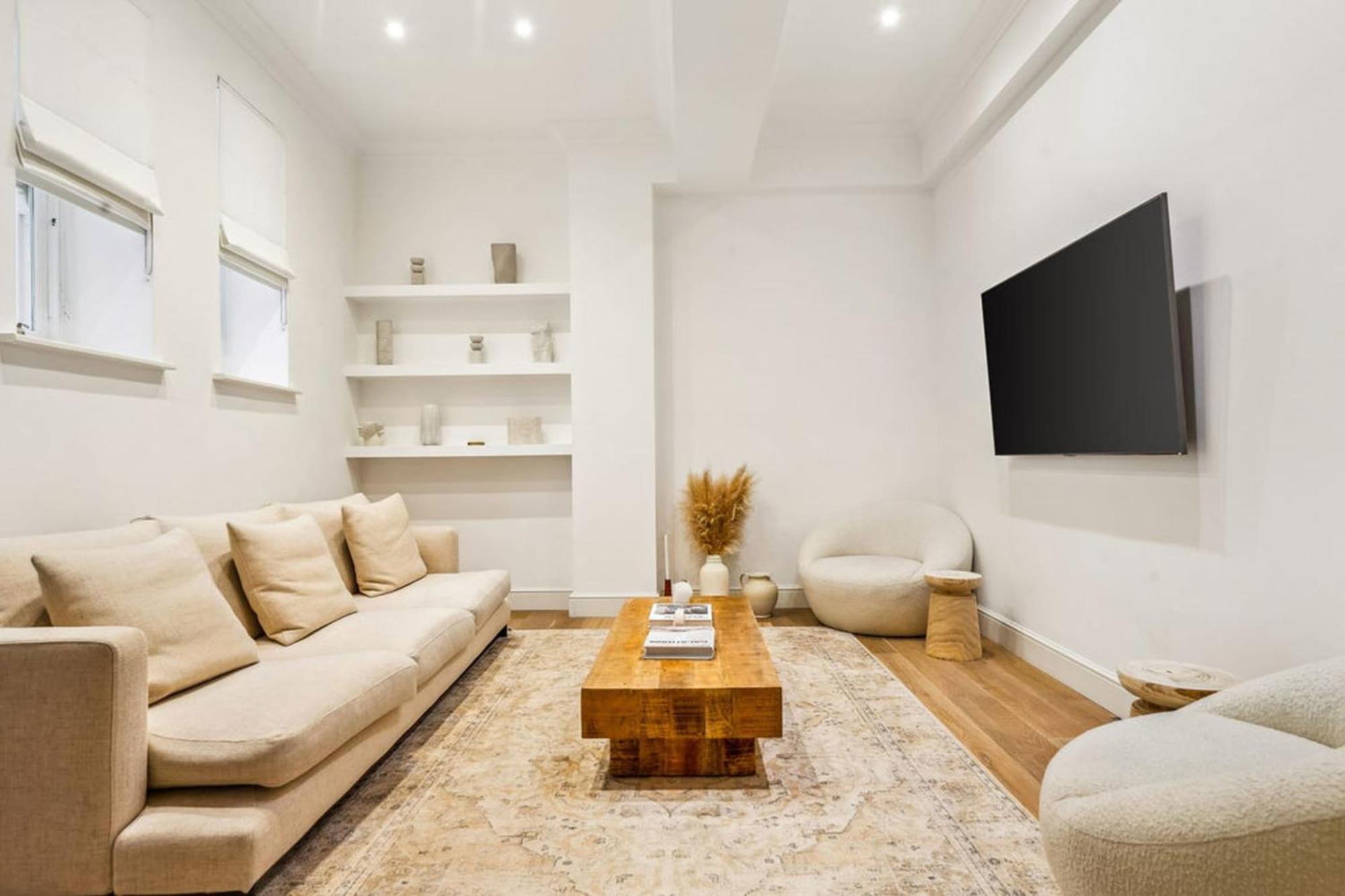 Elegant Fitzrovian Apartment *