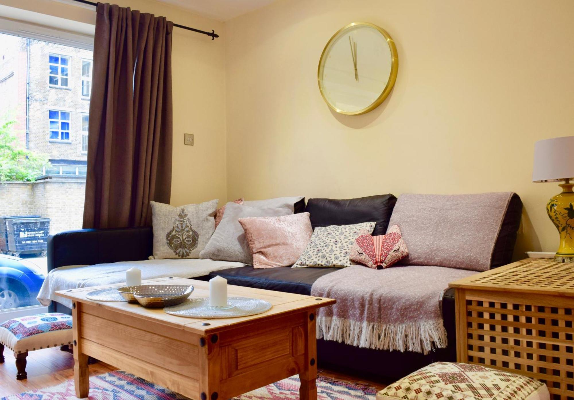 Apartment Stylish And Homely 4 Bedroom In East