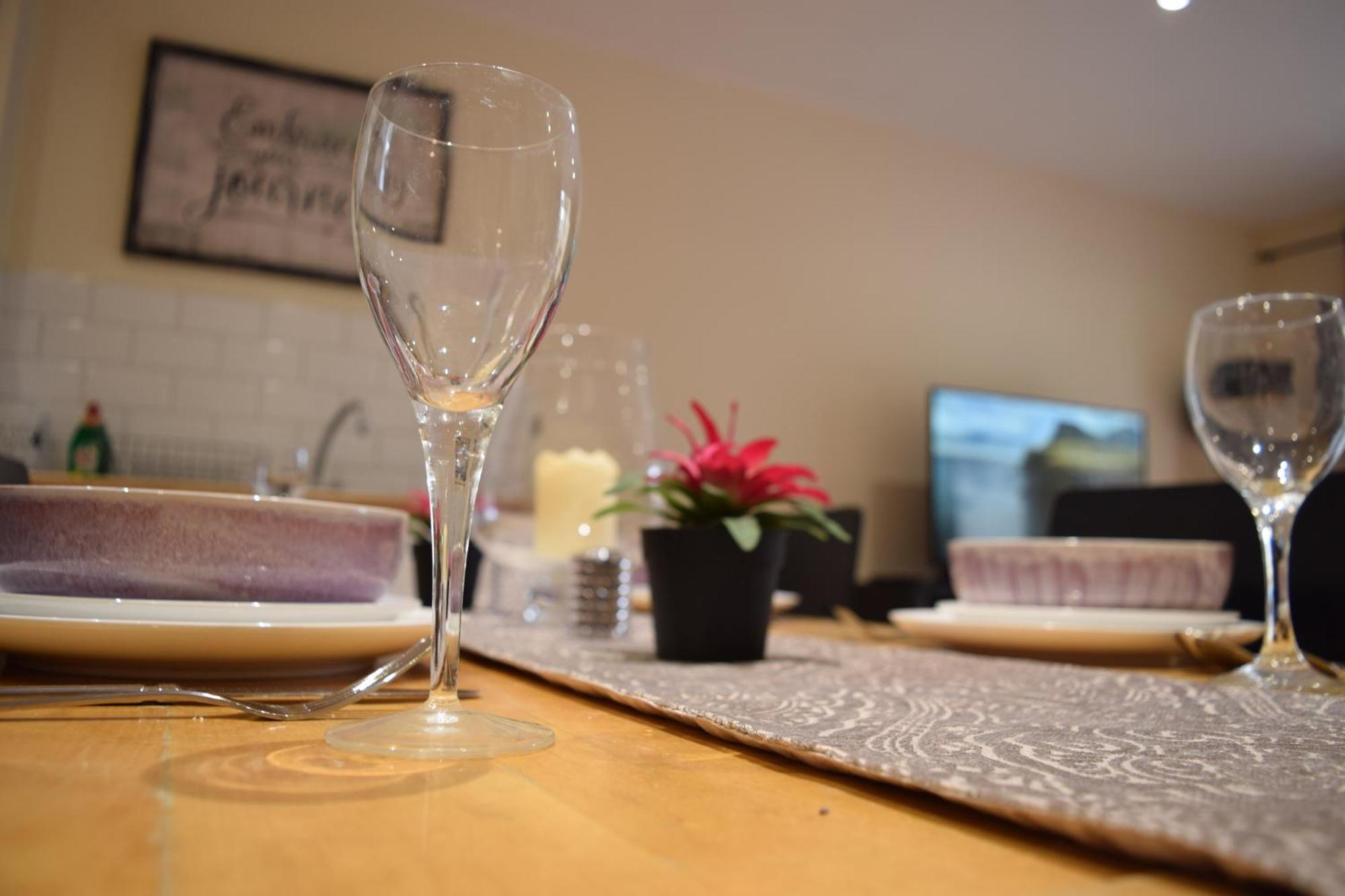 Apartment Stylish And Homely 4 Bedroom In East *