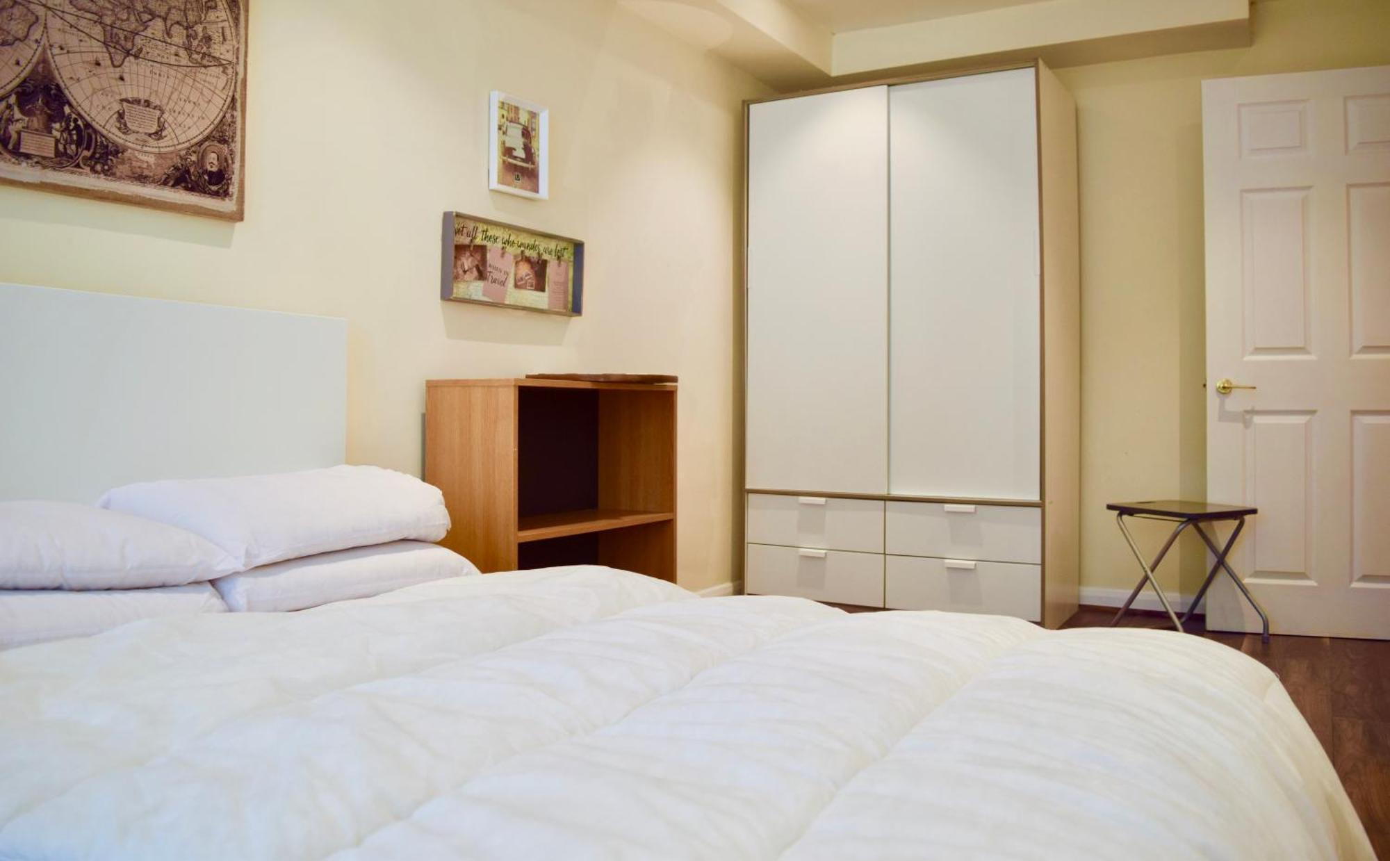 Apartment Stylish And Homely 4 Bedroom In East