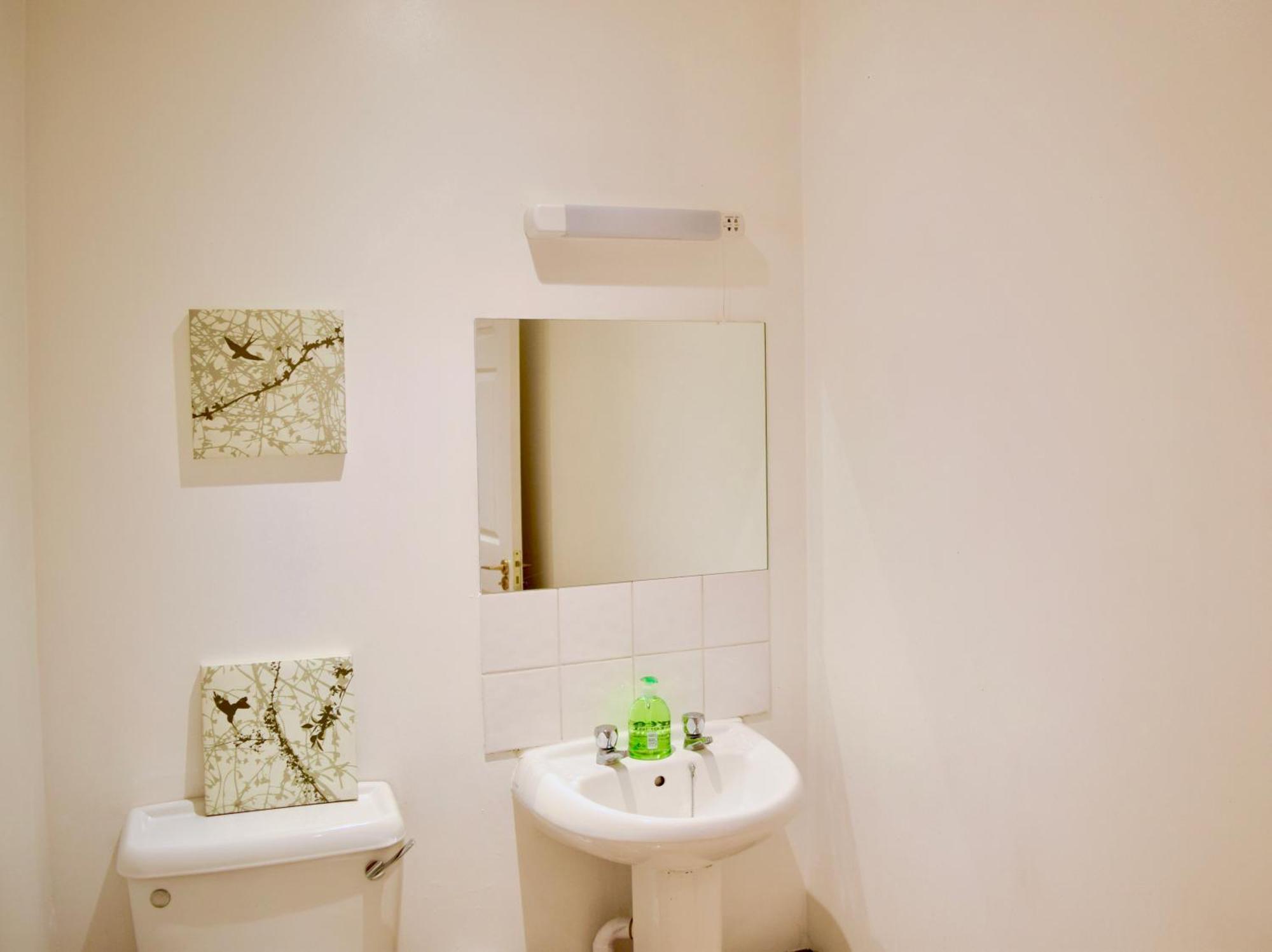 Stylish And Homely 4 Bedroom In East *