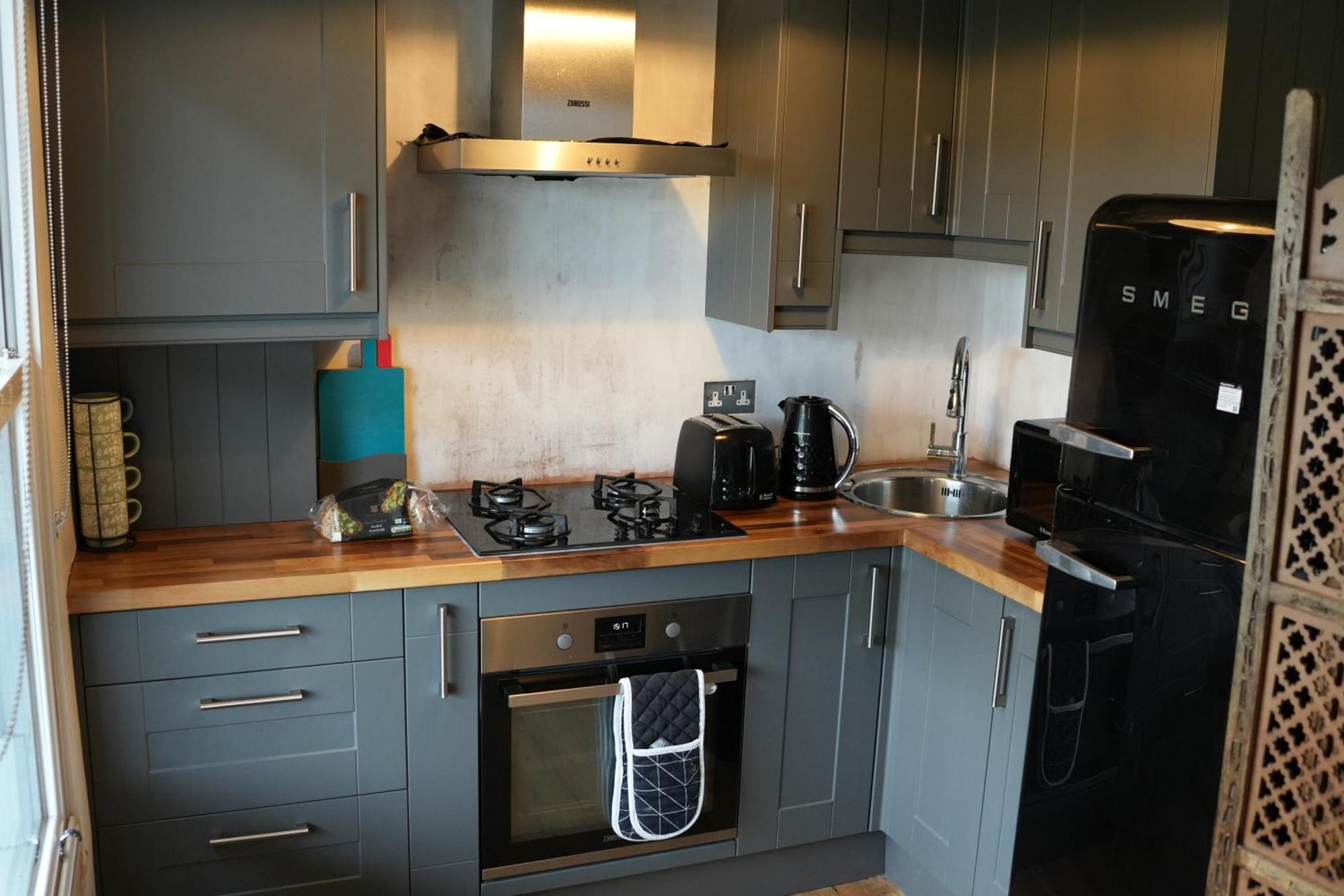 Stylish-brockley-entire Place Apartment *