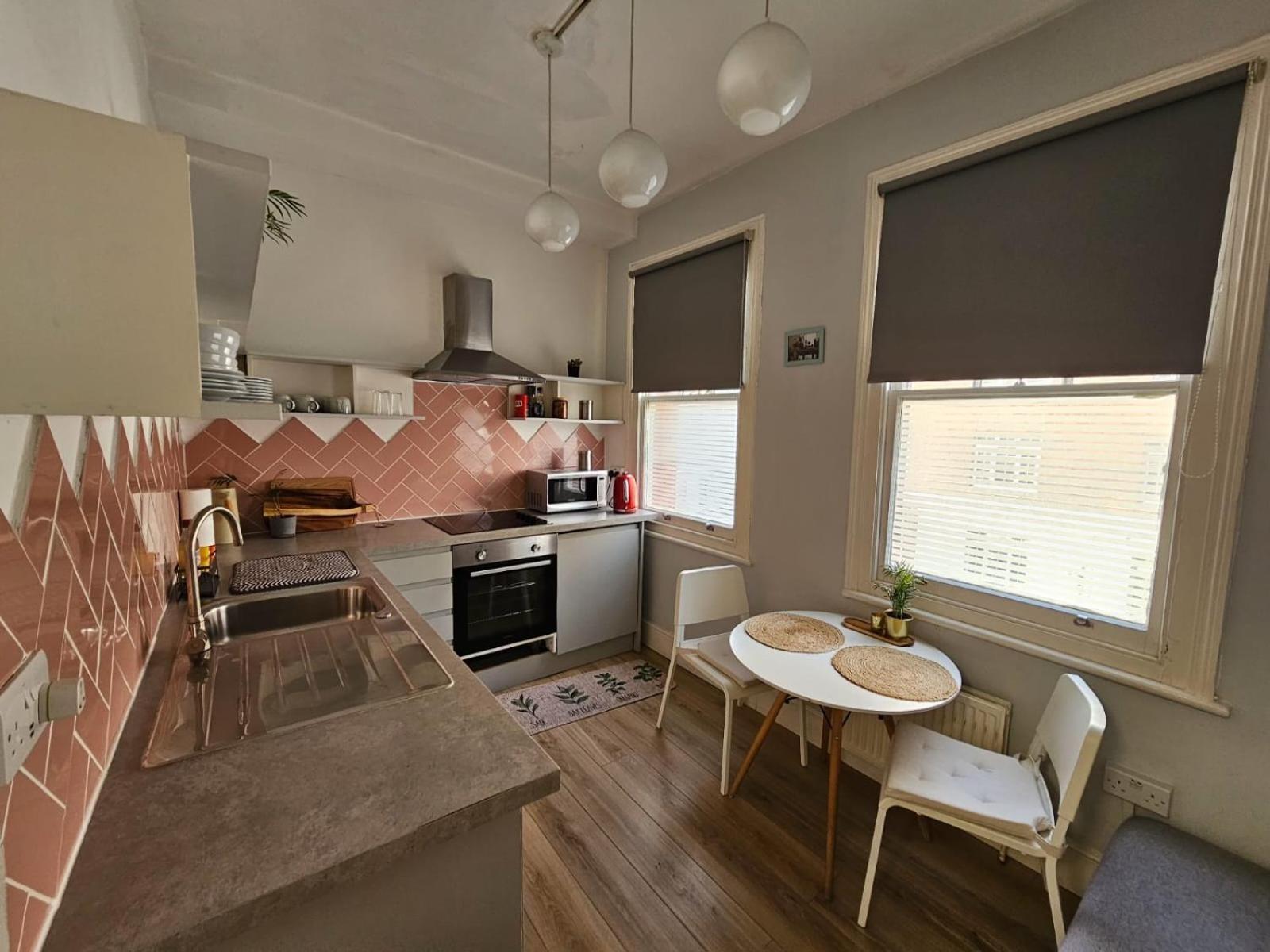 Beautiful And Spacious Flat Apartment *