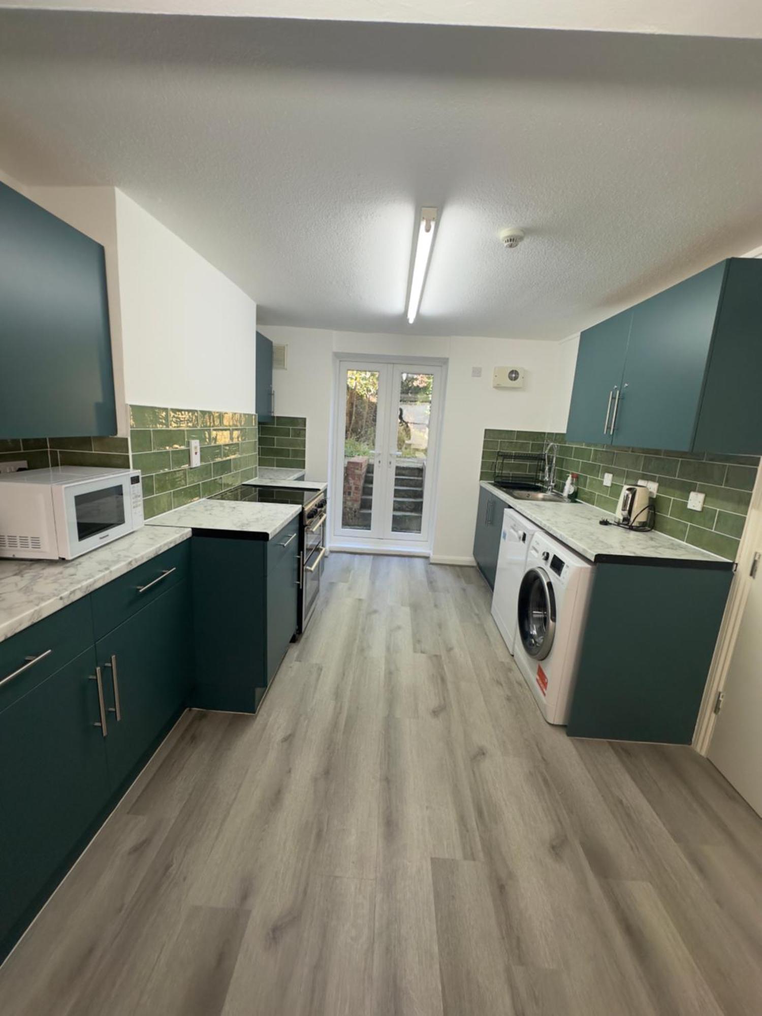 Newly Decorated 5-bed Hackney Townhouse Holiday home London
