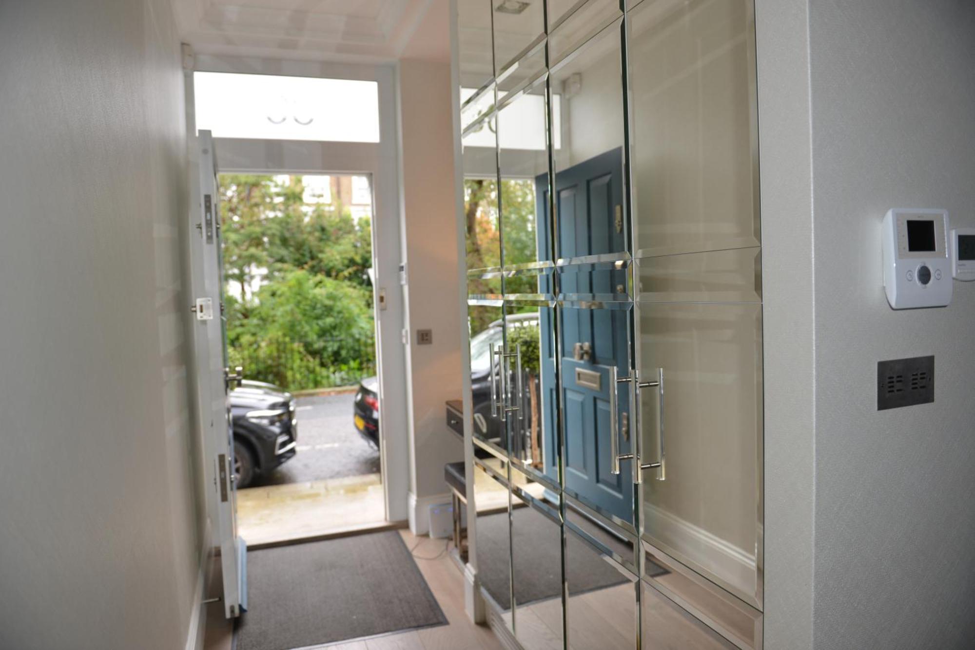 Luxury 4 Bedrooms 5 Baths 2 Receptions Family House With Garden Chelsea * London