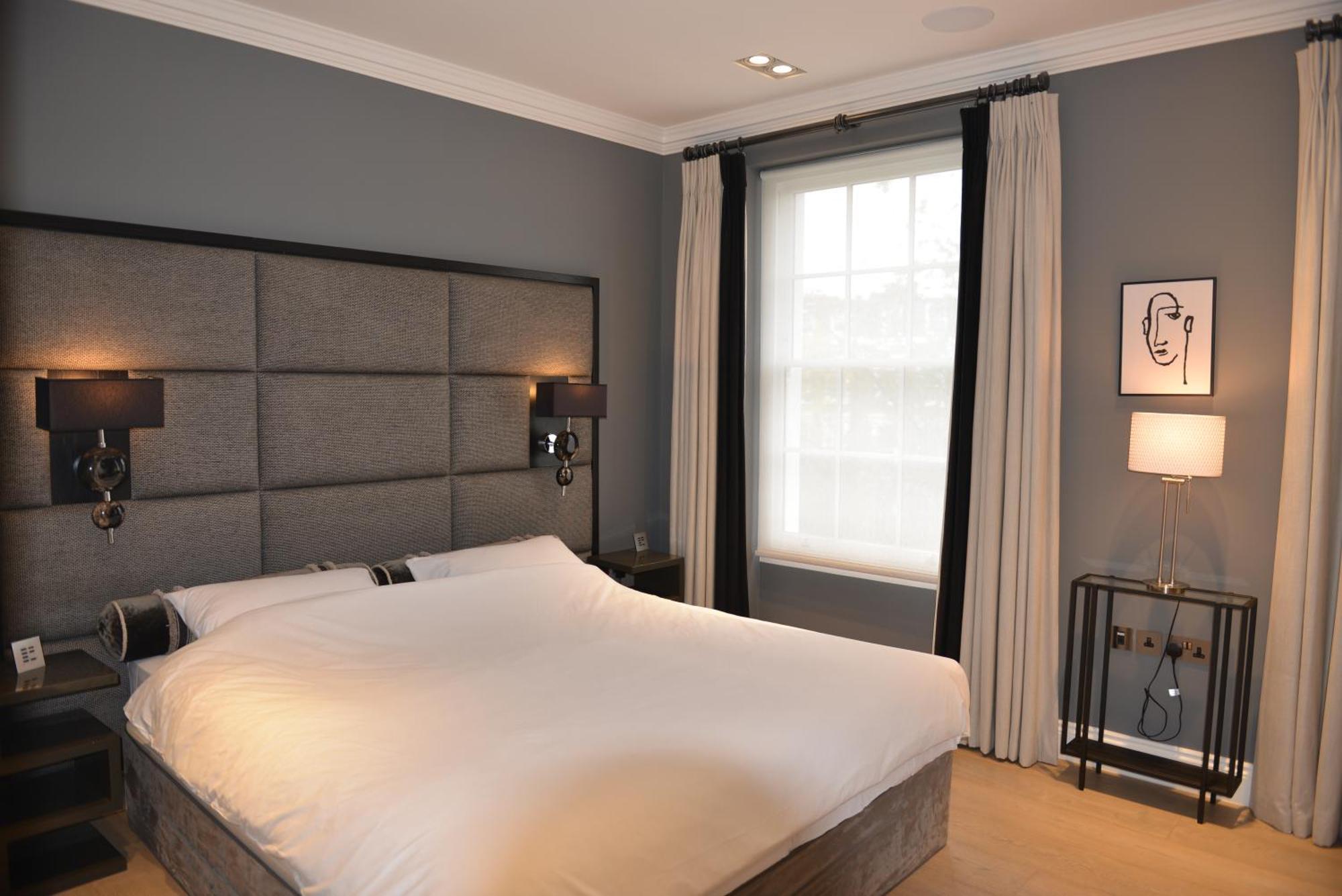 Luxury 4 Bedrooms 5 Baths 2 Receptions Family House With Garden Chelsea Londres