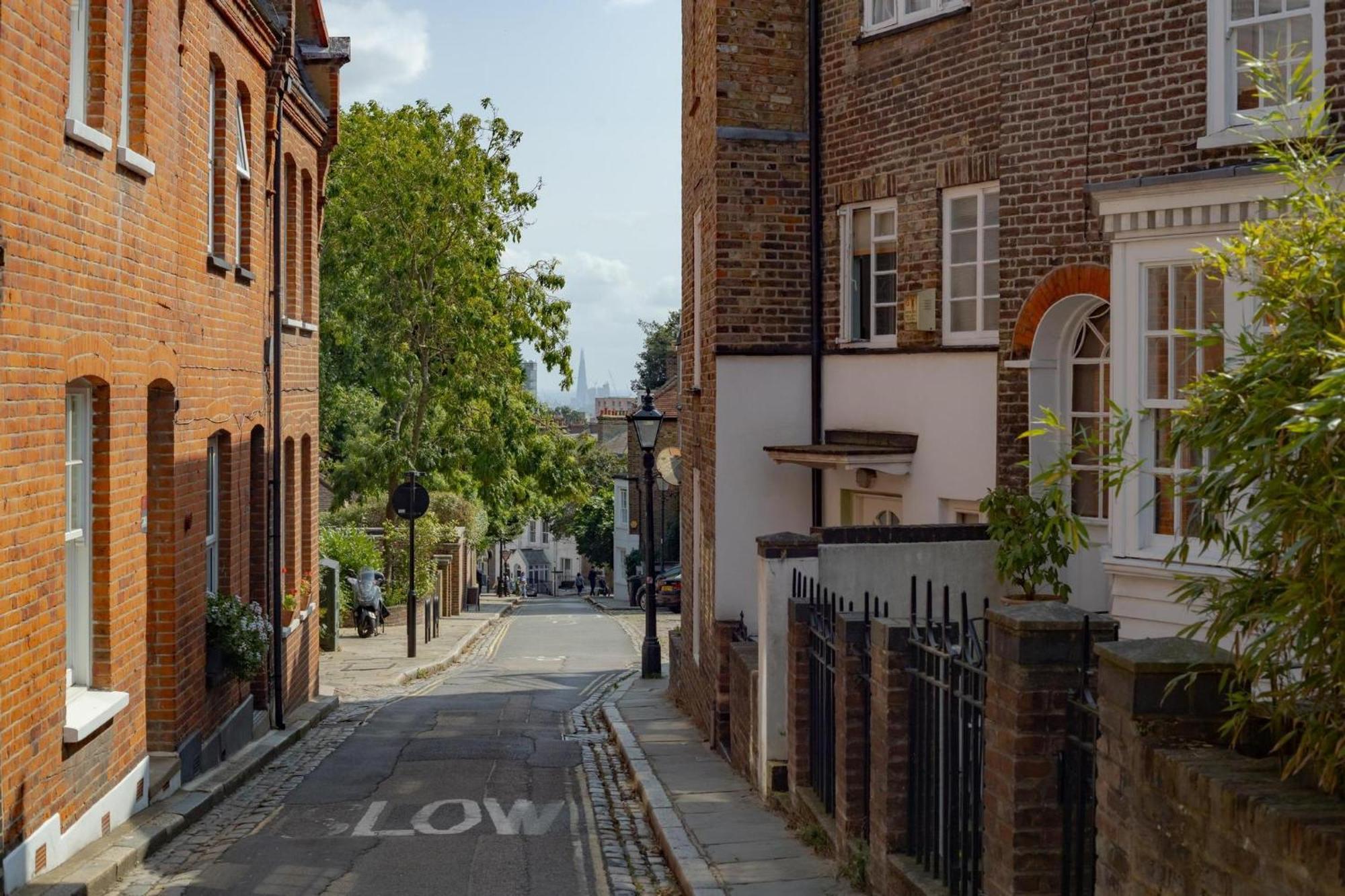 Apartment 3 Bedroom Magical Hampstead Heath London