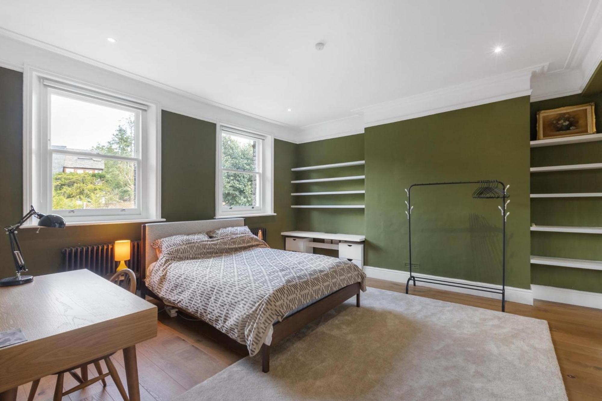 3 Bedroom Magical Hampstead Heath Apartment *