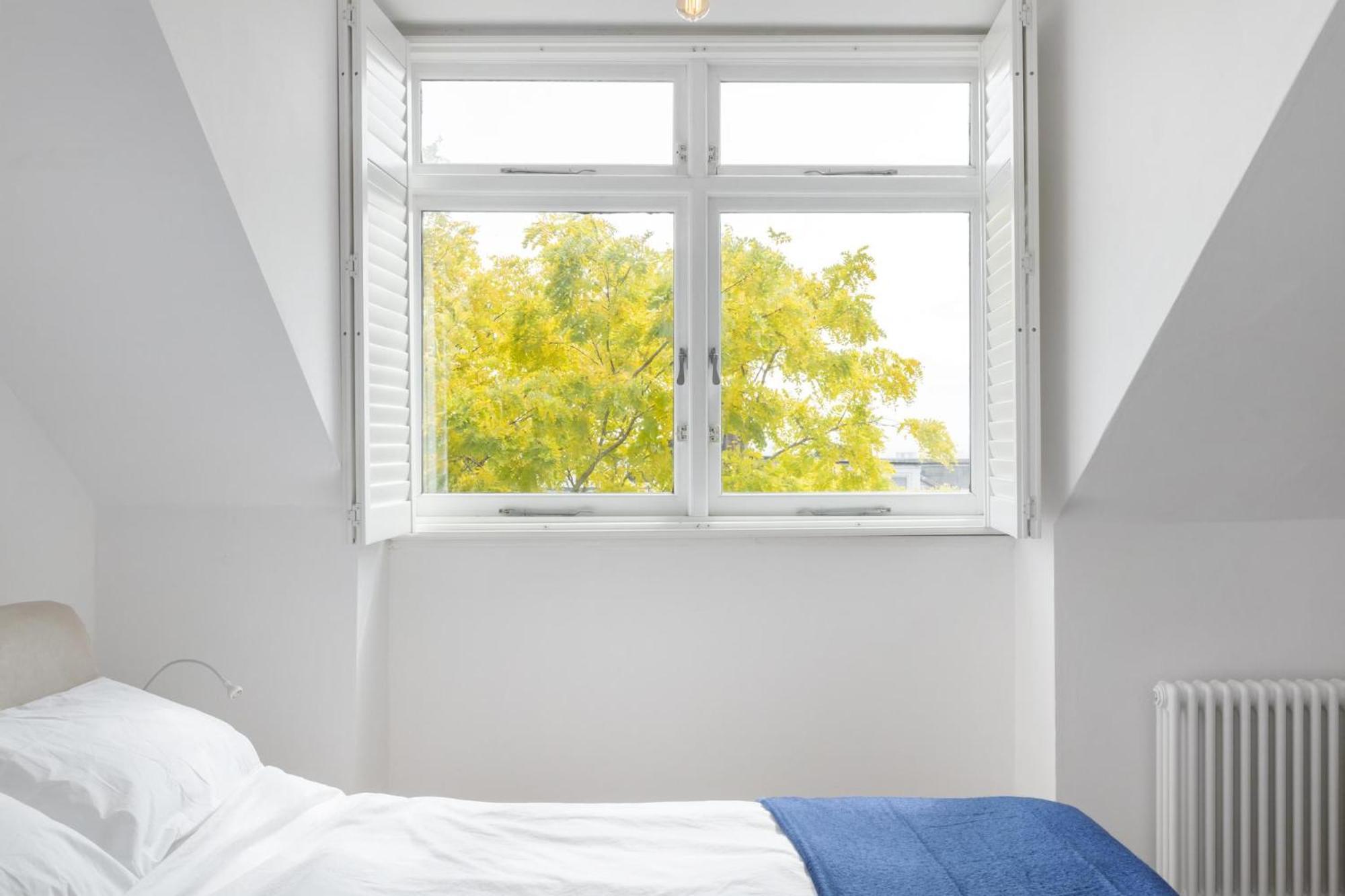 3 Bedroom Magical Hampstead Heath *