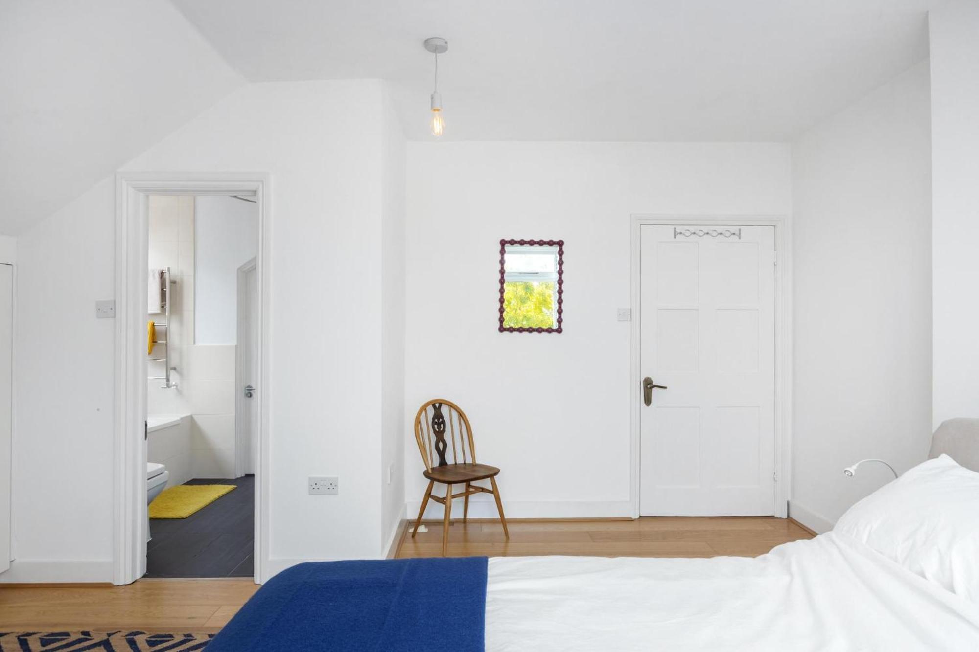 3 Bedroom Magical Hampstead Heath * London