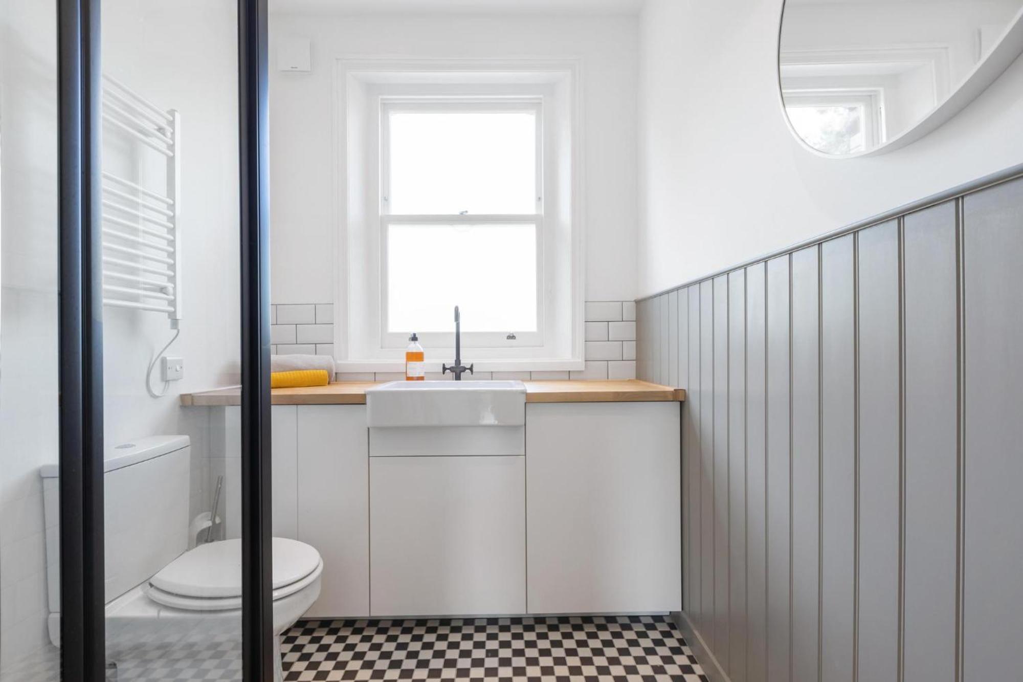 3 Bedroom Magical Hampstead Heath Apartment