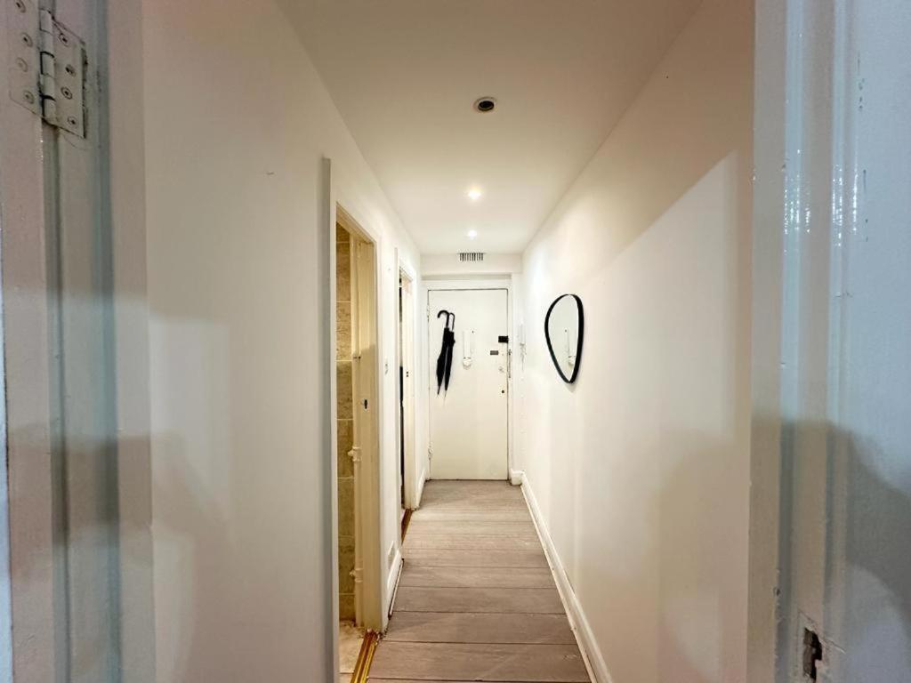 Oxford Street Beautiful Apartment