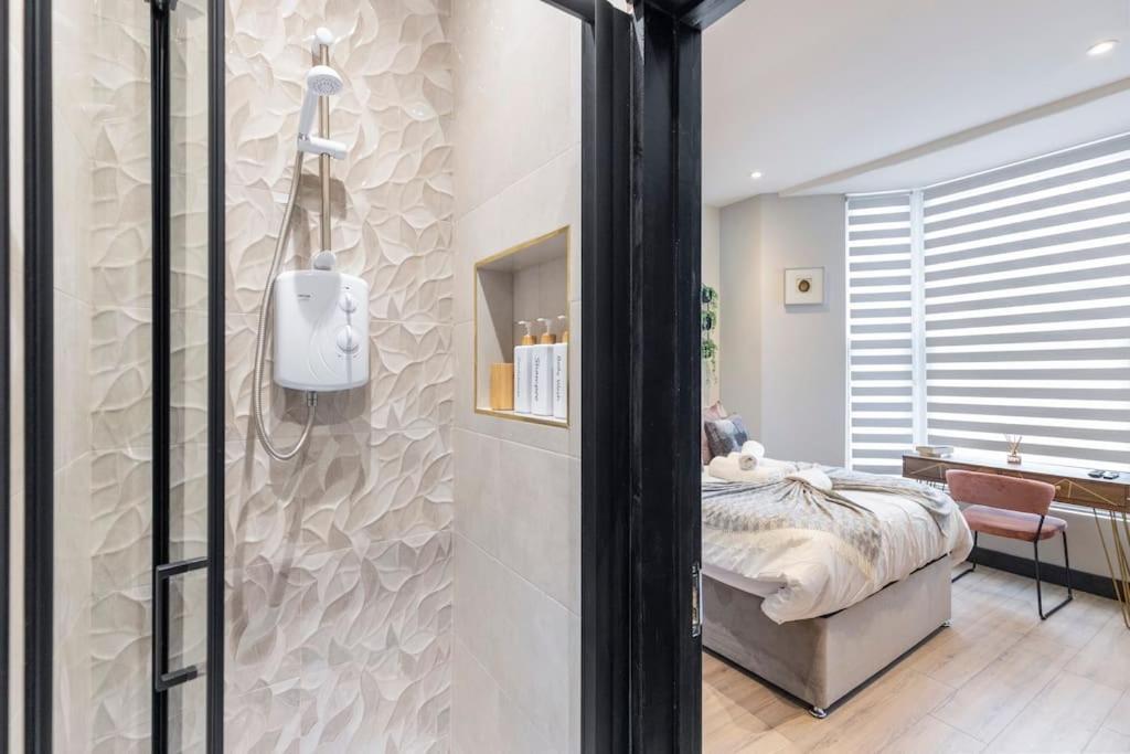 Ground Floor Finsbury A1 Next Arsnl * London