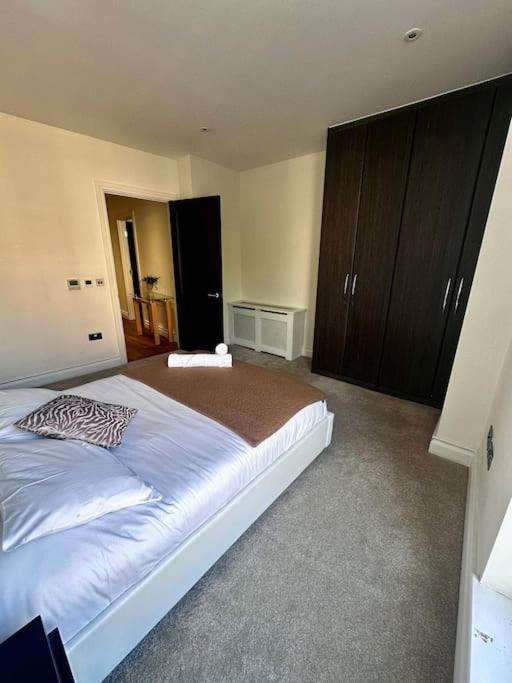 Lovely 1bed Flat Kensington Apartment