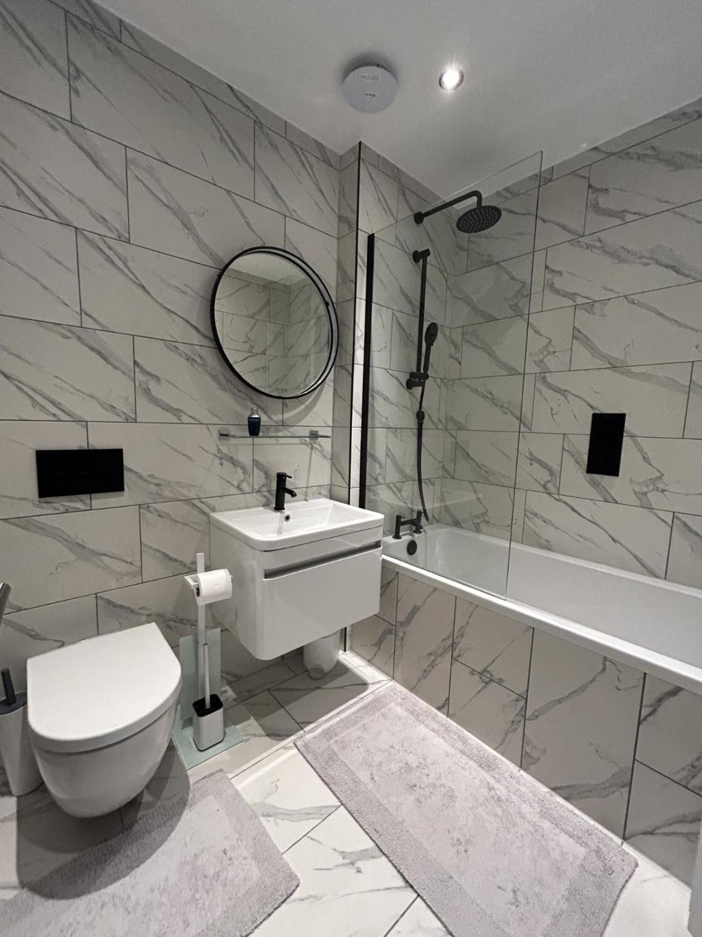 Stylish One Bed Flat In Paddington Pool And Gym Next Door Free Secure Underground Parking Nearby Apartment *