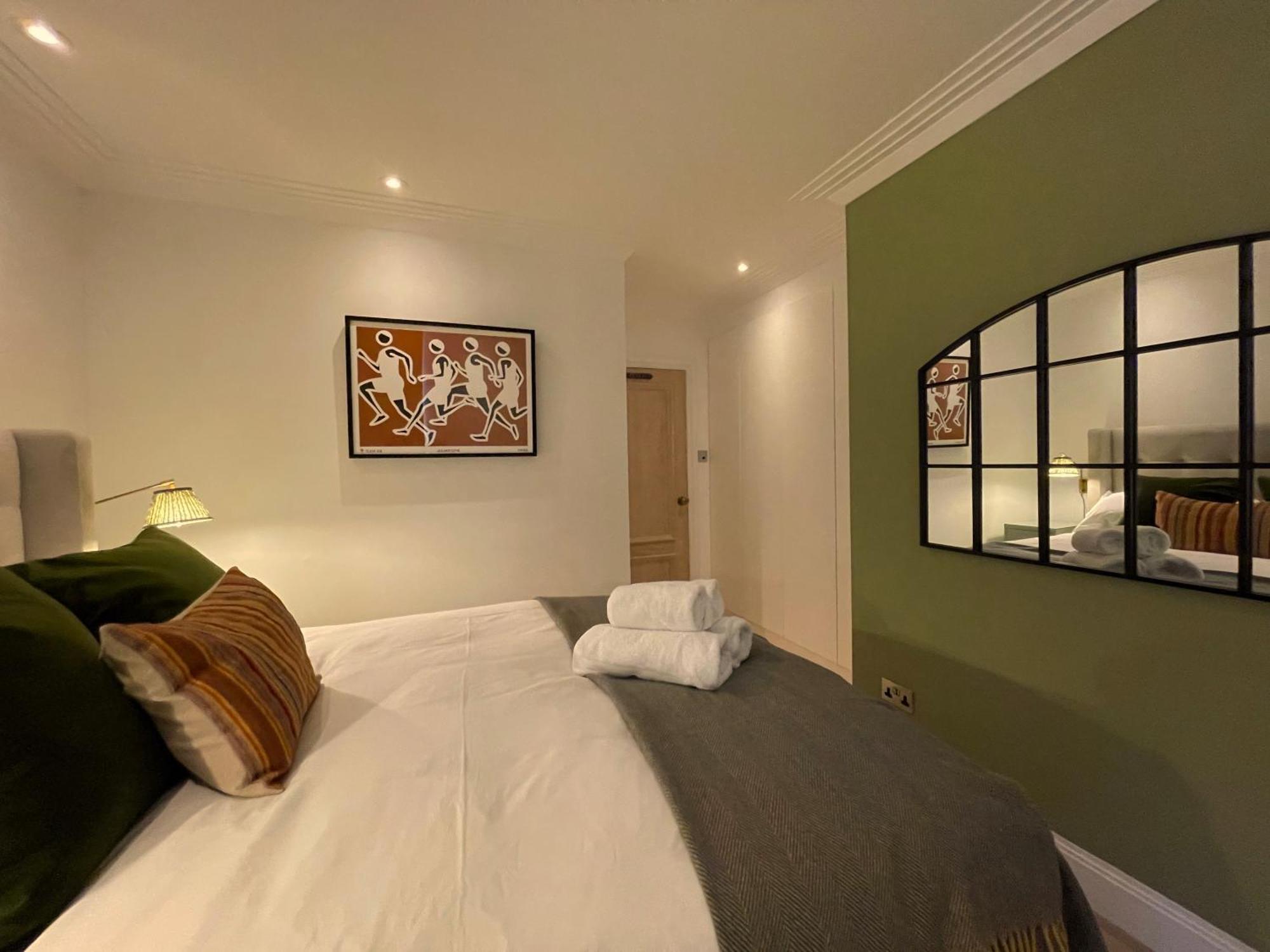 2bed Kings Road Chelsea Apt, Apartment *