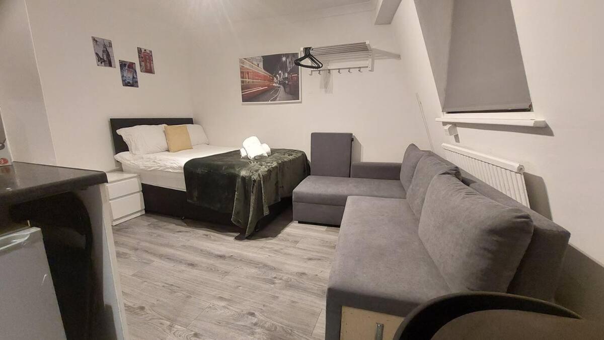 Apartment Gray's Road London