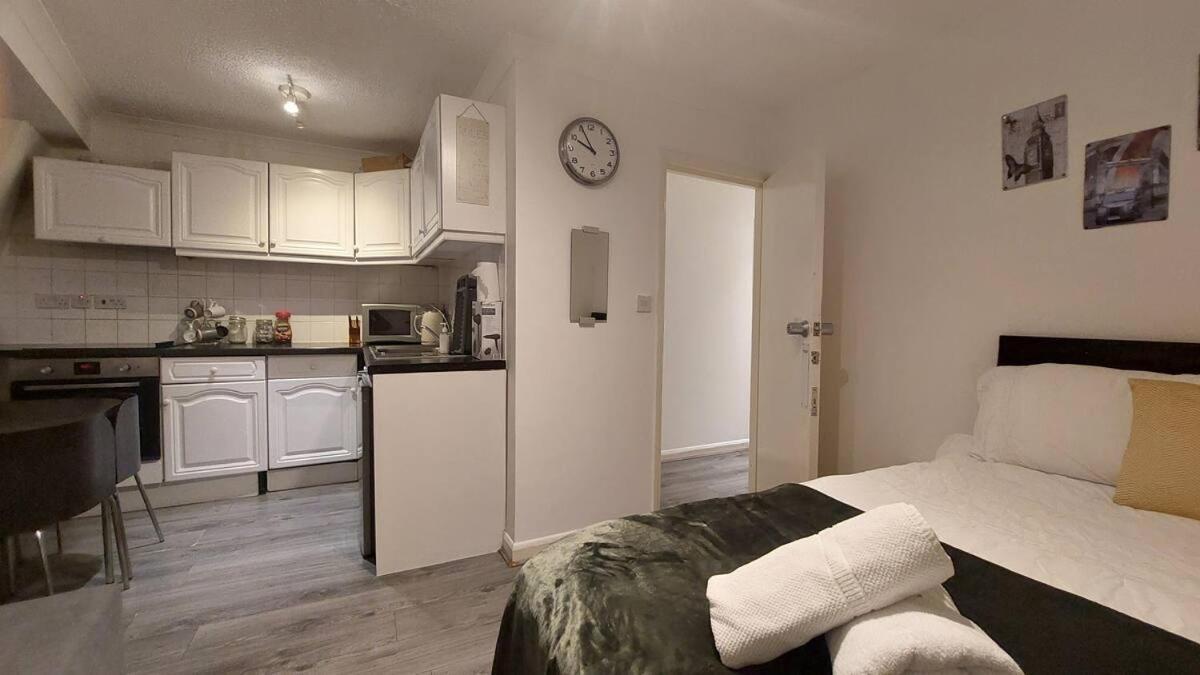Gray's Road Apartment