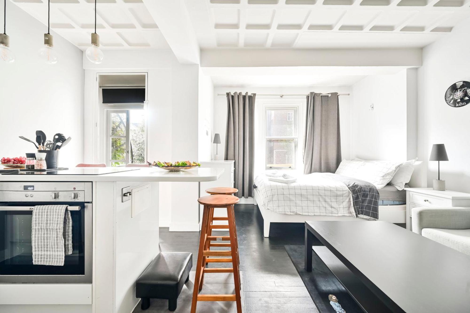 Beatles-themed Serviced On Abbey Road Apartamento *