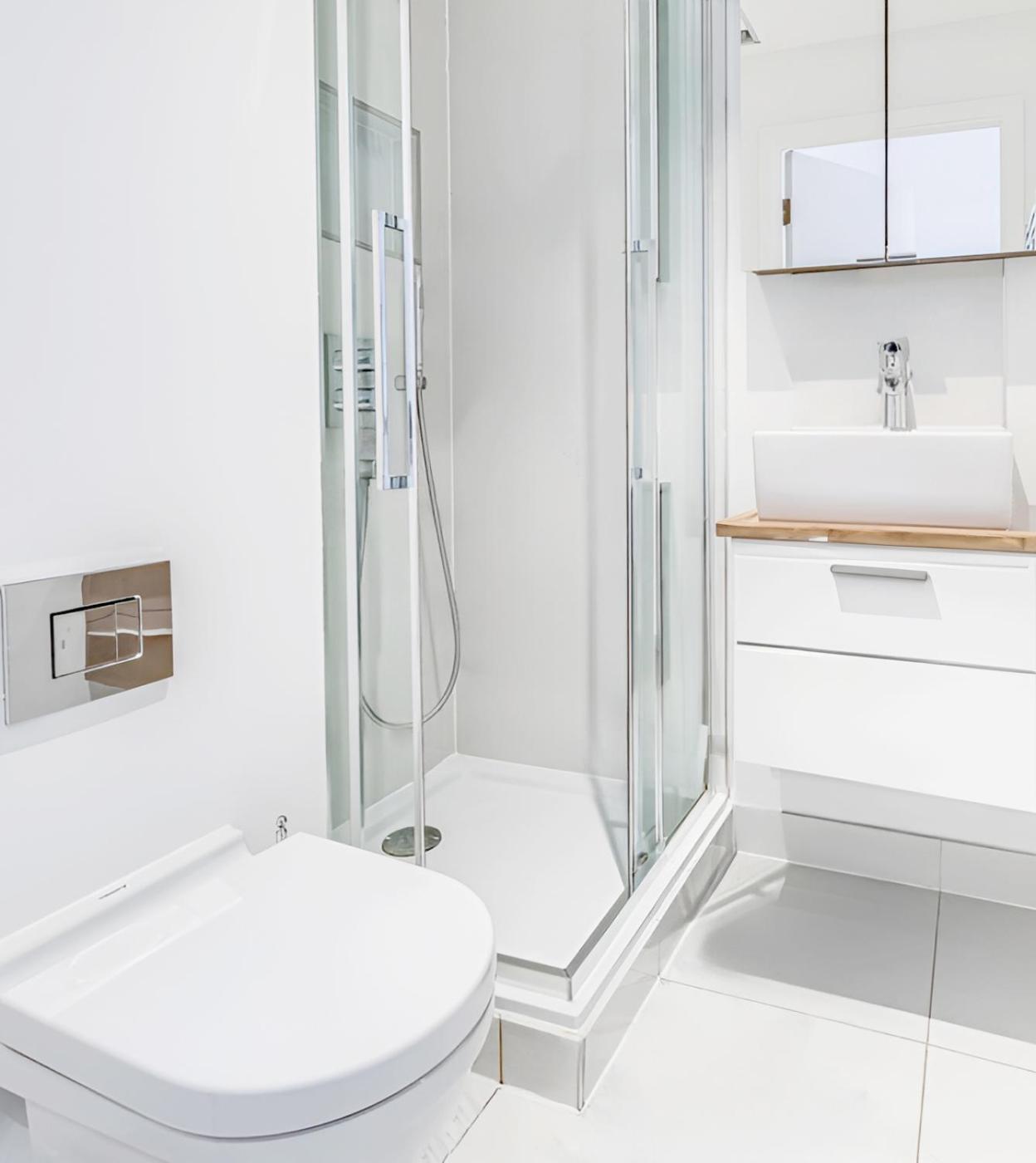 Apartment Soho Superb 2br Flat London