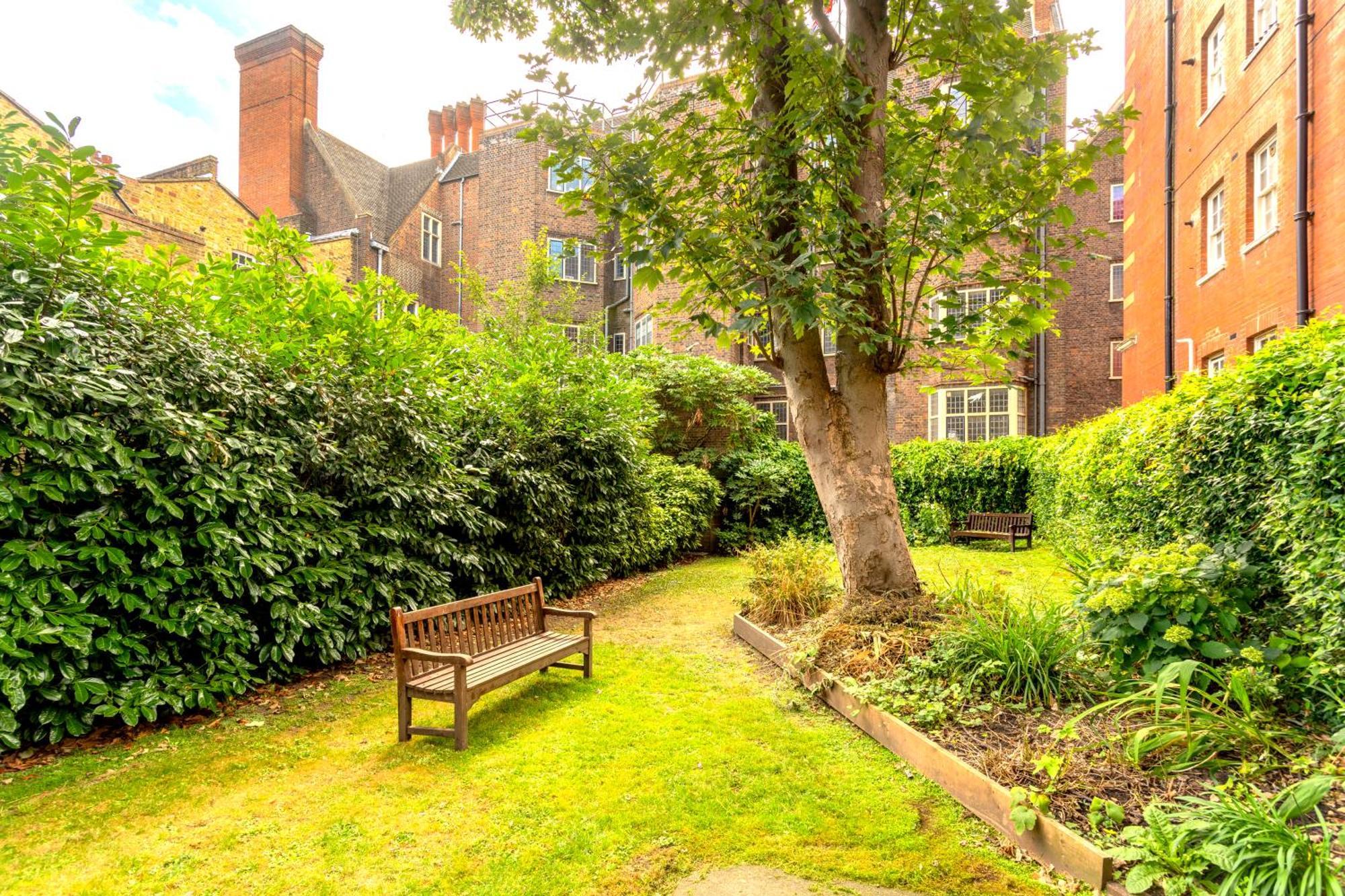 2bed Kings Road Chelsea Apt, London