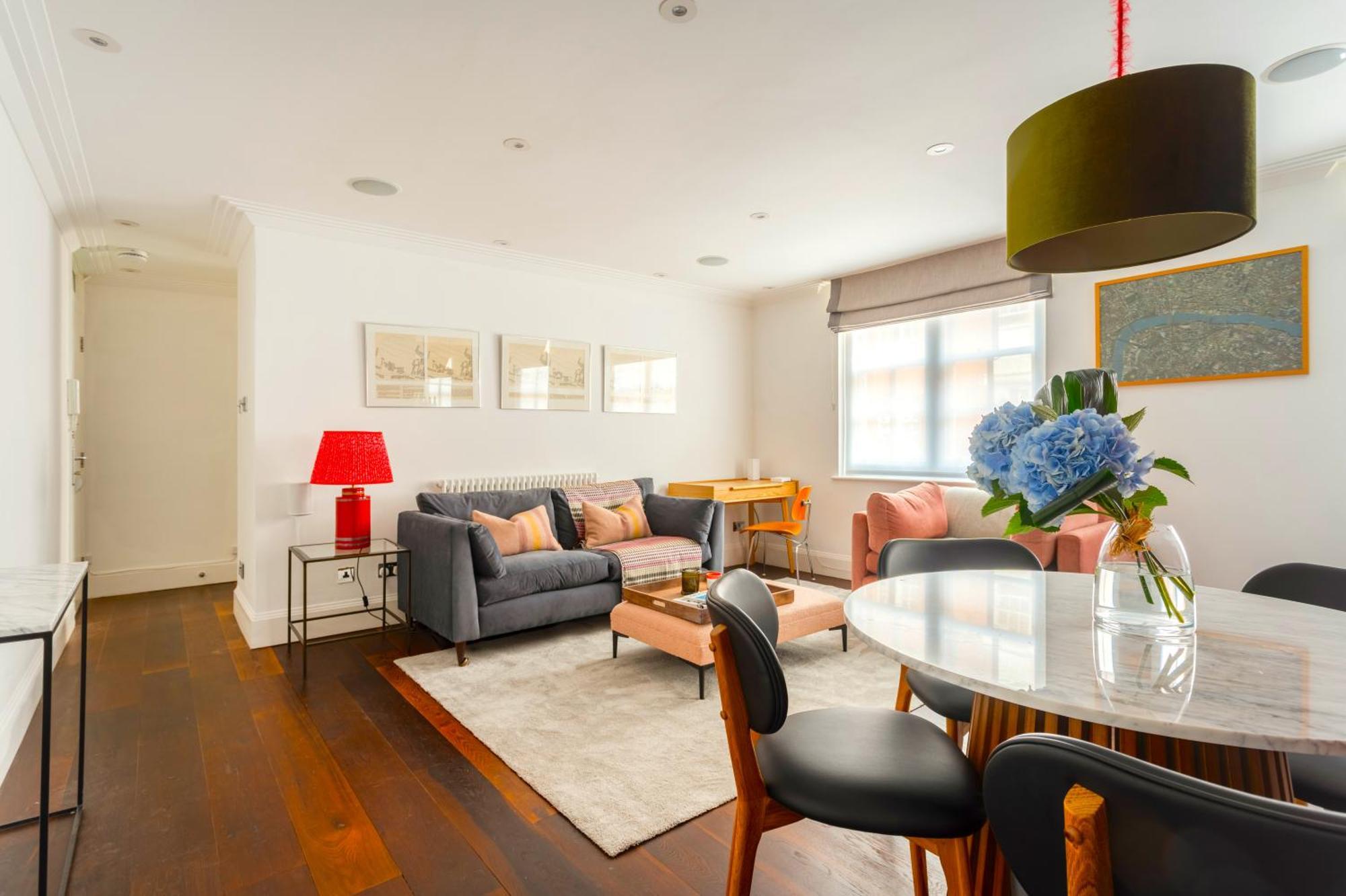 Apartment 2bed Kings Road Chelsea Apt, *