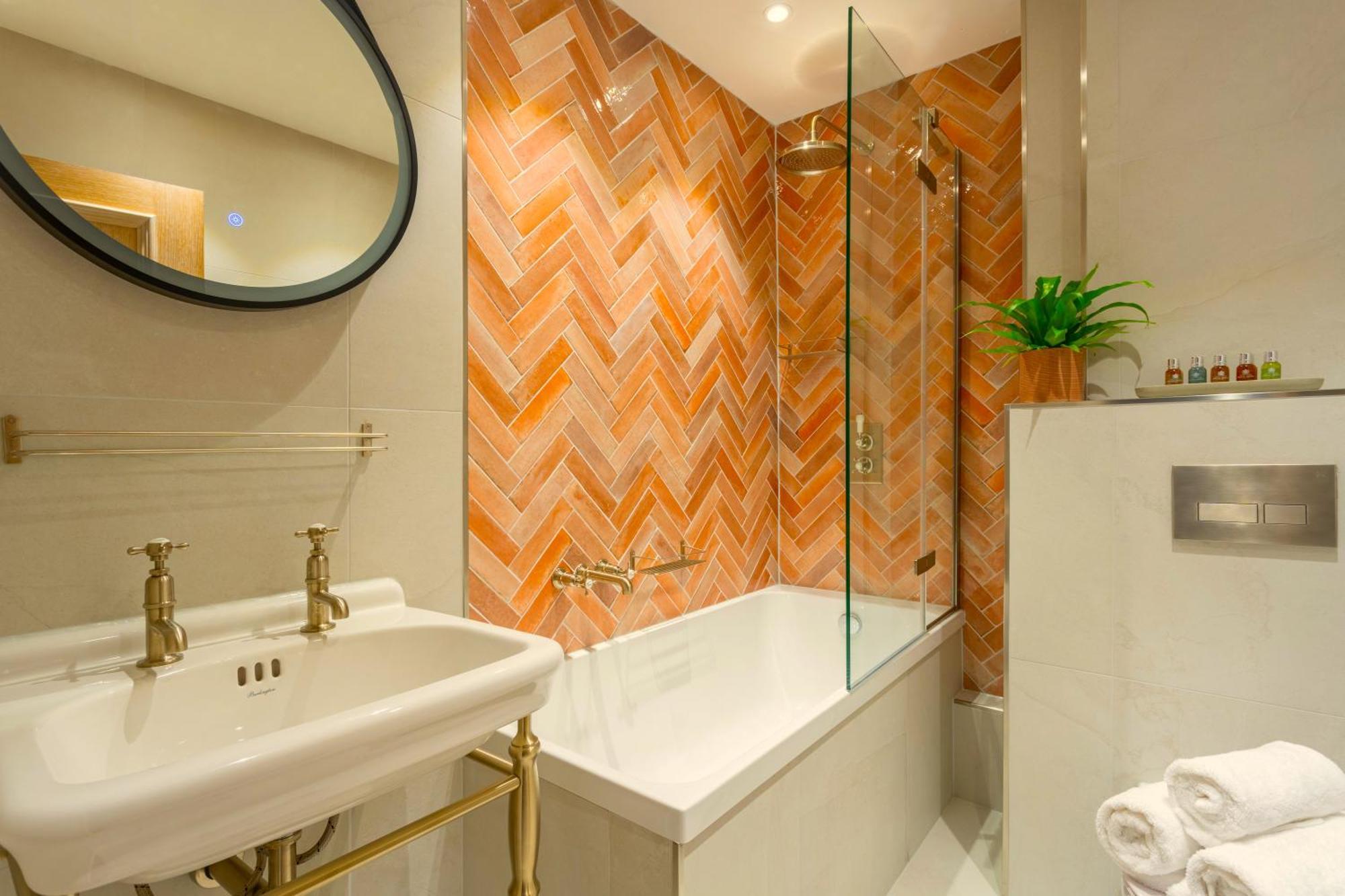 2bed Kings Road Chelsea Apt, Apartment London