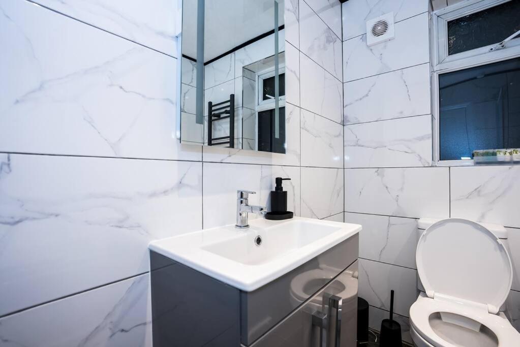Apartamento 3 Bed Modern House Tottenham Londres