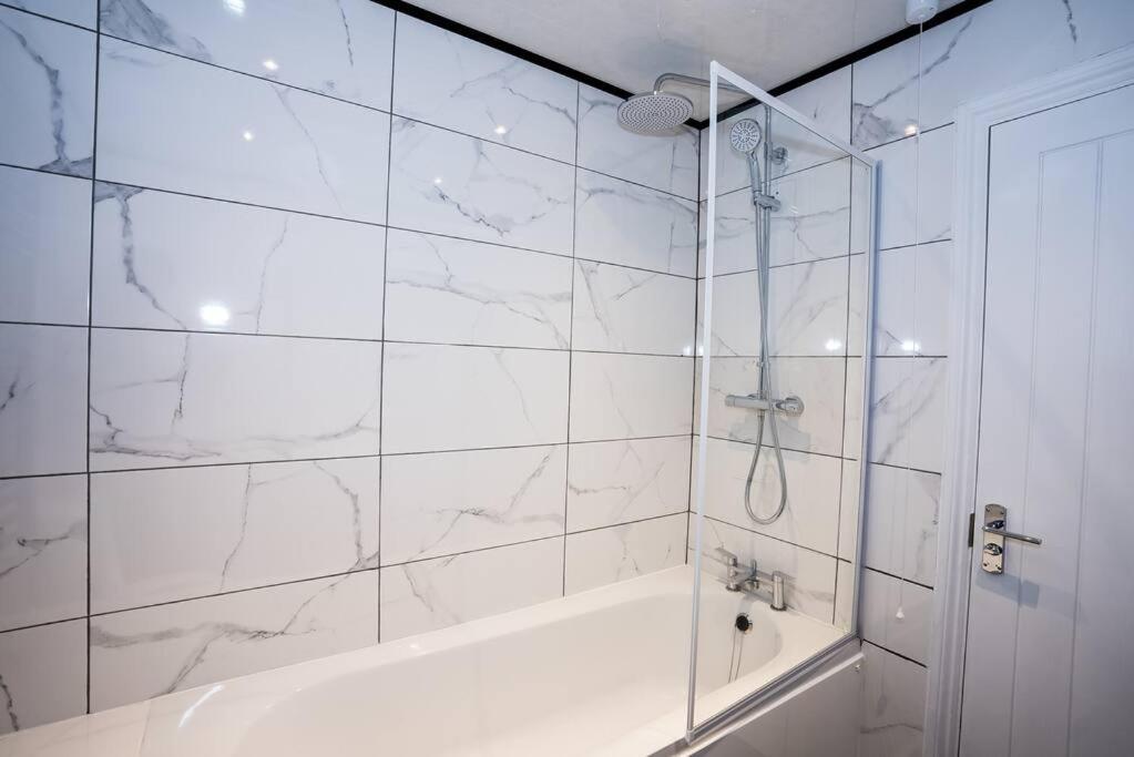 3 Bed Modern House Tottenham * London