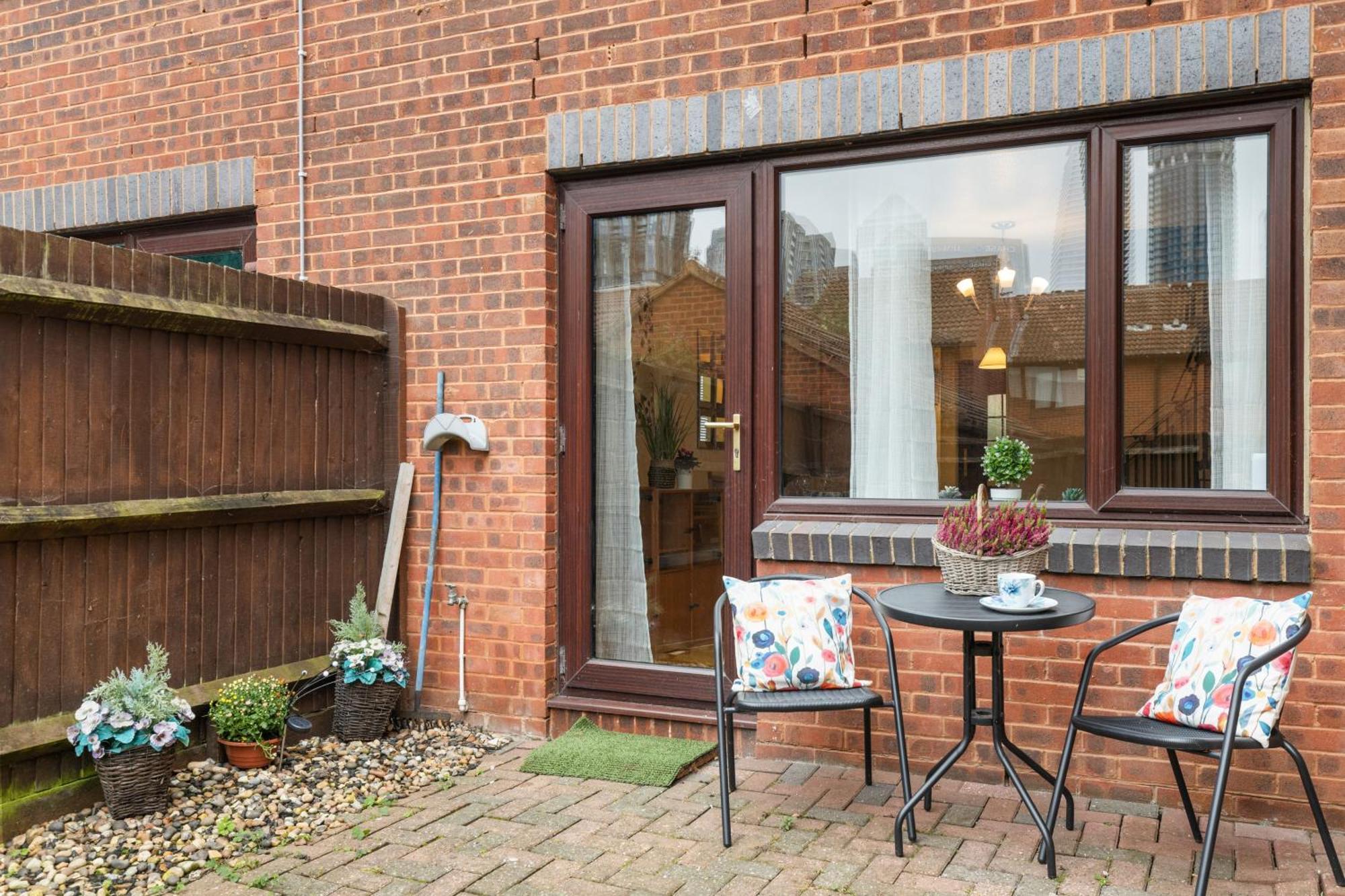 Apartment Cosy Canary Wharf House London