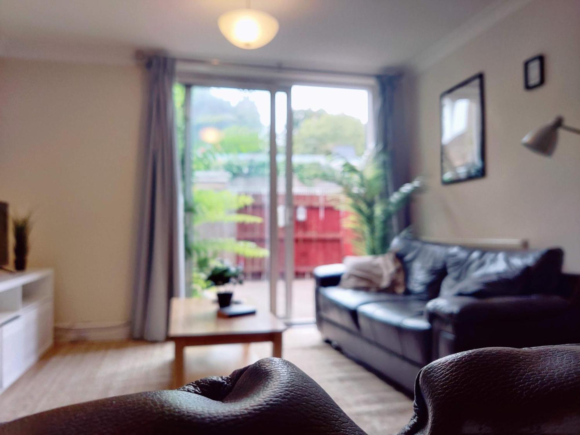 Casa de férias Spacious 3 Bedroom Whitechapel - 9 Mins From Tower Bridge With Free Parking & Garden Londres