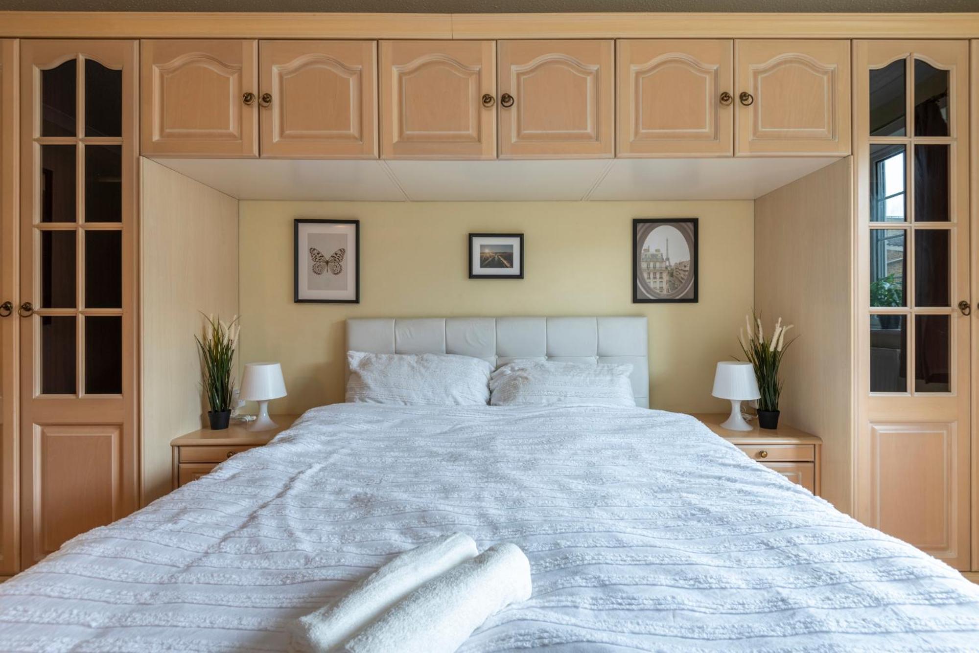 Spacious 3 Bedroom Whitechapel - 9 Mins From Tower Bridge With Free Parking & Garden Casa de férias Londres