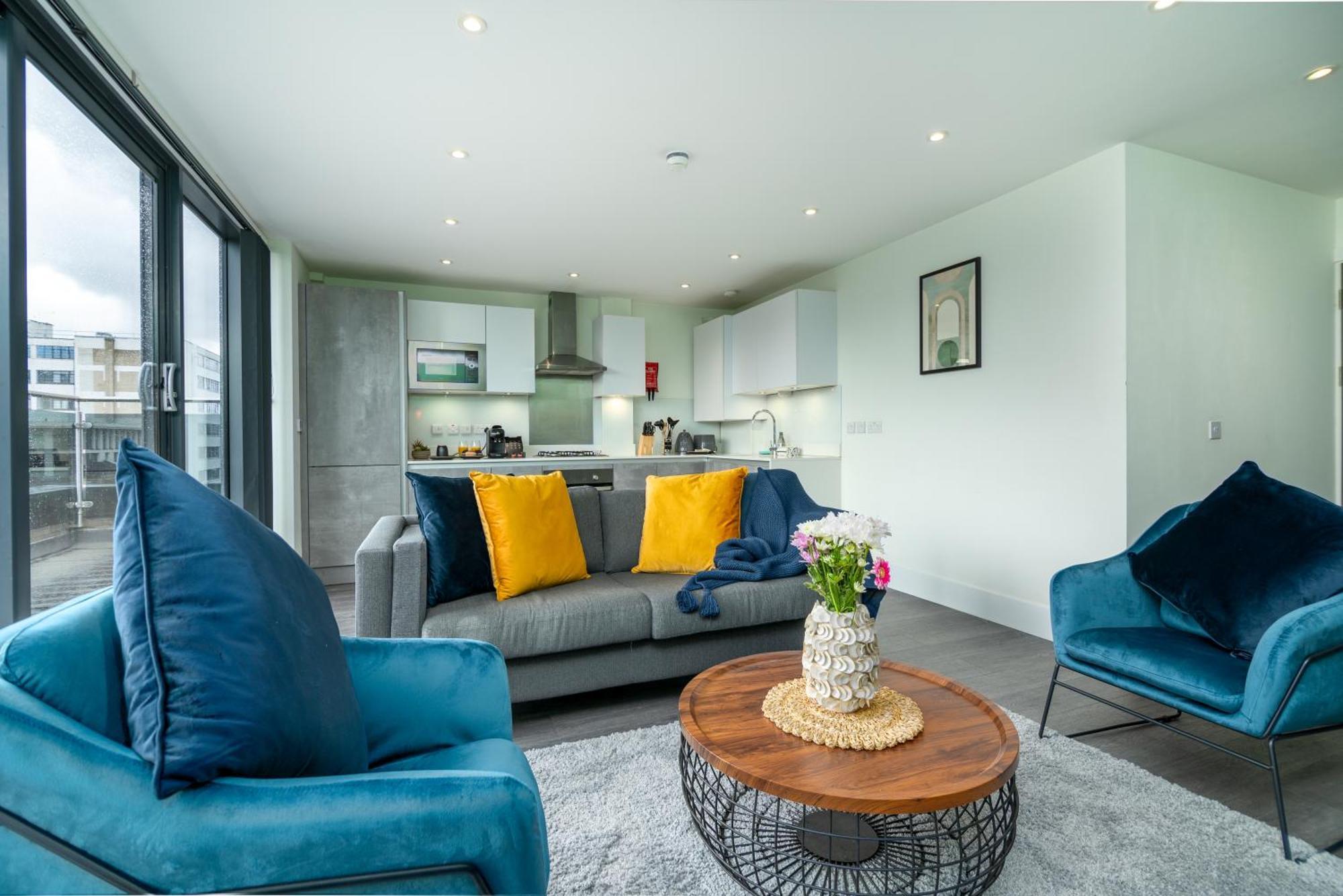 Elegant Luxe Penthouse In Whitechapel Apartment