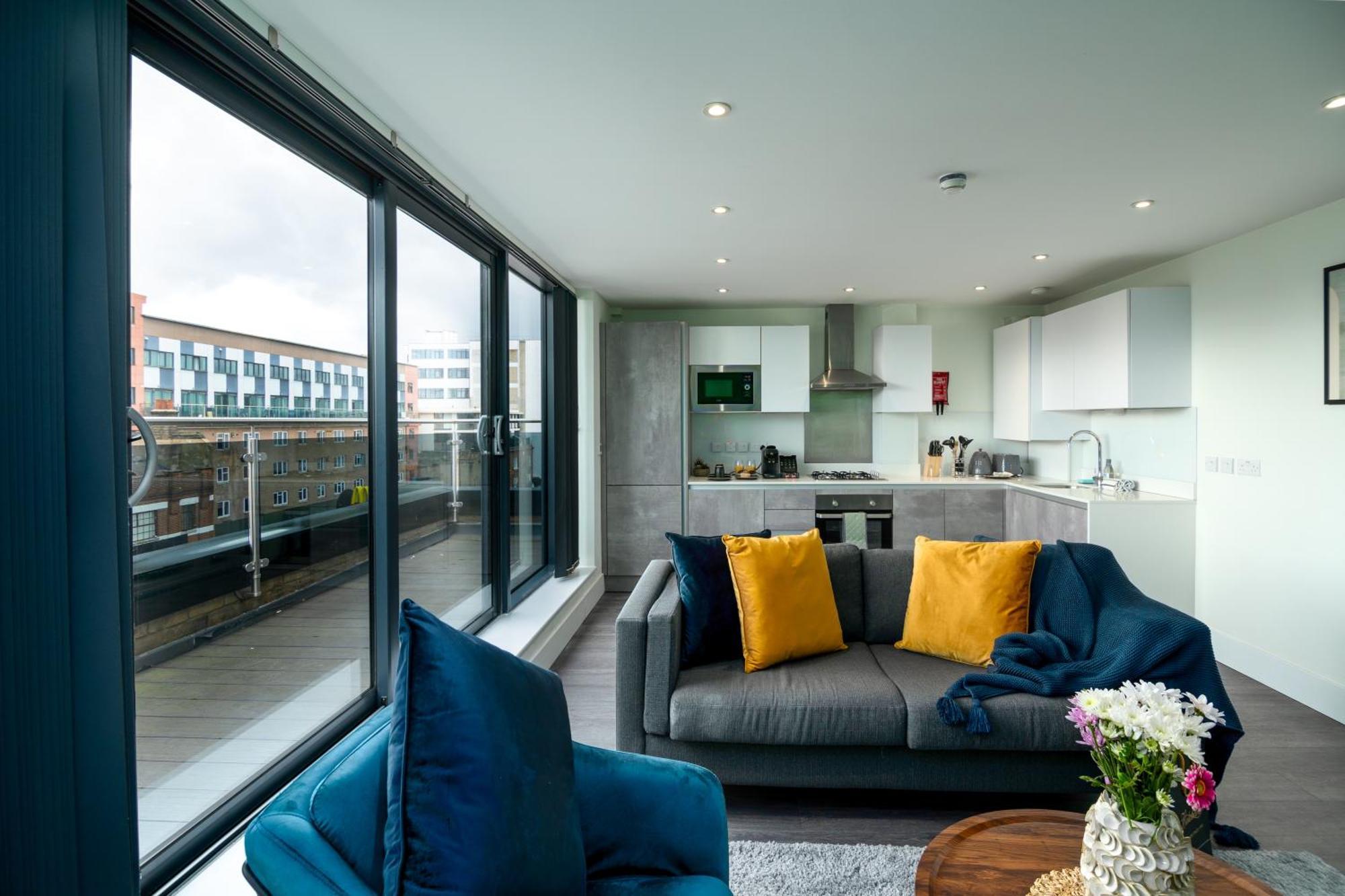 Elegant Luxe Penthouse In Whitechapel *