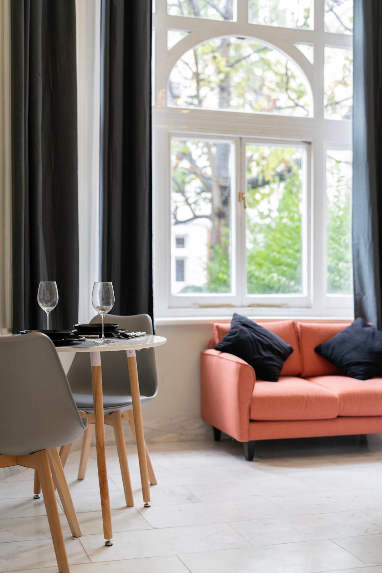 Apartment Finchley Road & By Primecityhosts London
